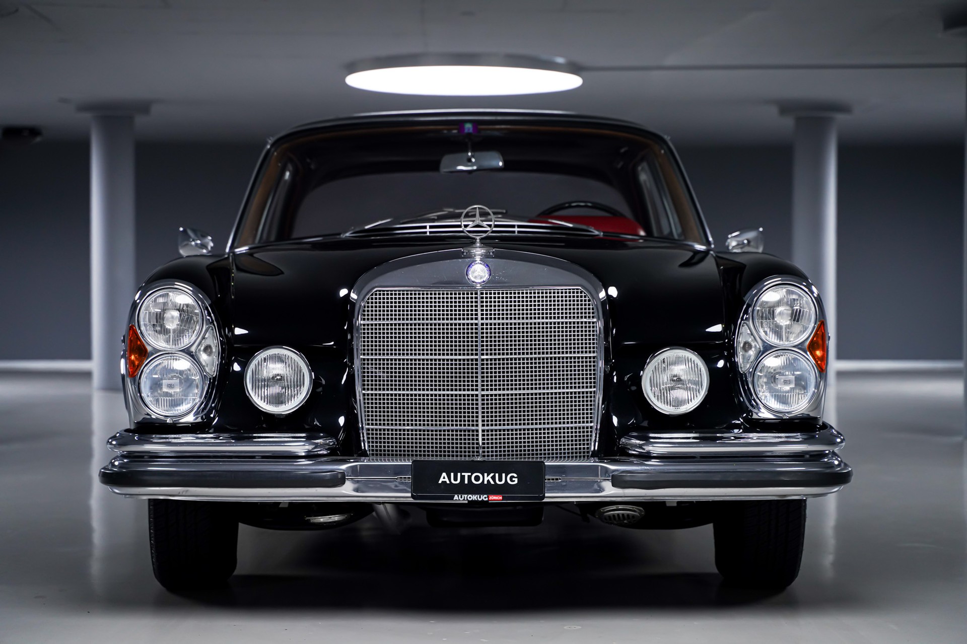 MERCEDES-BENZ 300 SE Coupé-showroom-element-1