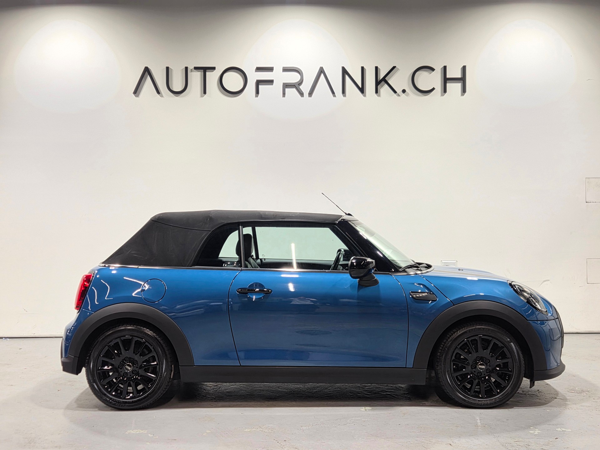 MINI Cabrio F57 1.5i Cooper-showroom-element-2