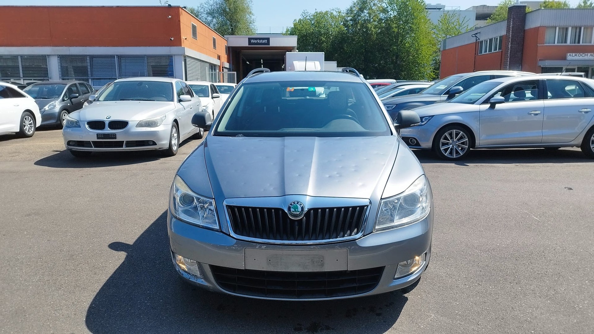 SKODA Octavia Combi 1.2 TSI Ambiente DSG-image-4