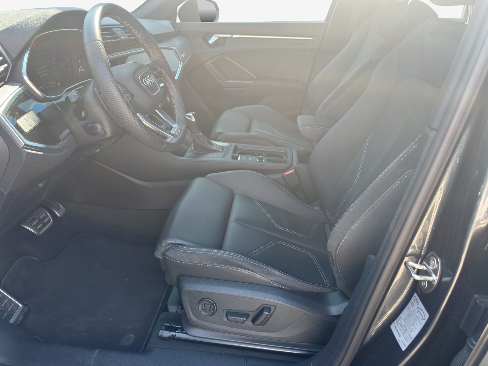 AUDI Q3 Sportback 35 TFSI S line Attraction S-tronic-image-7