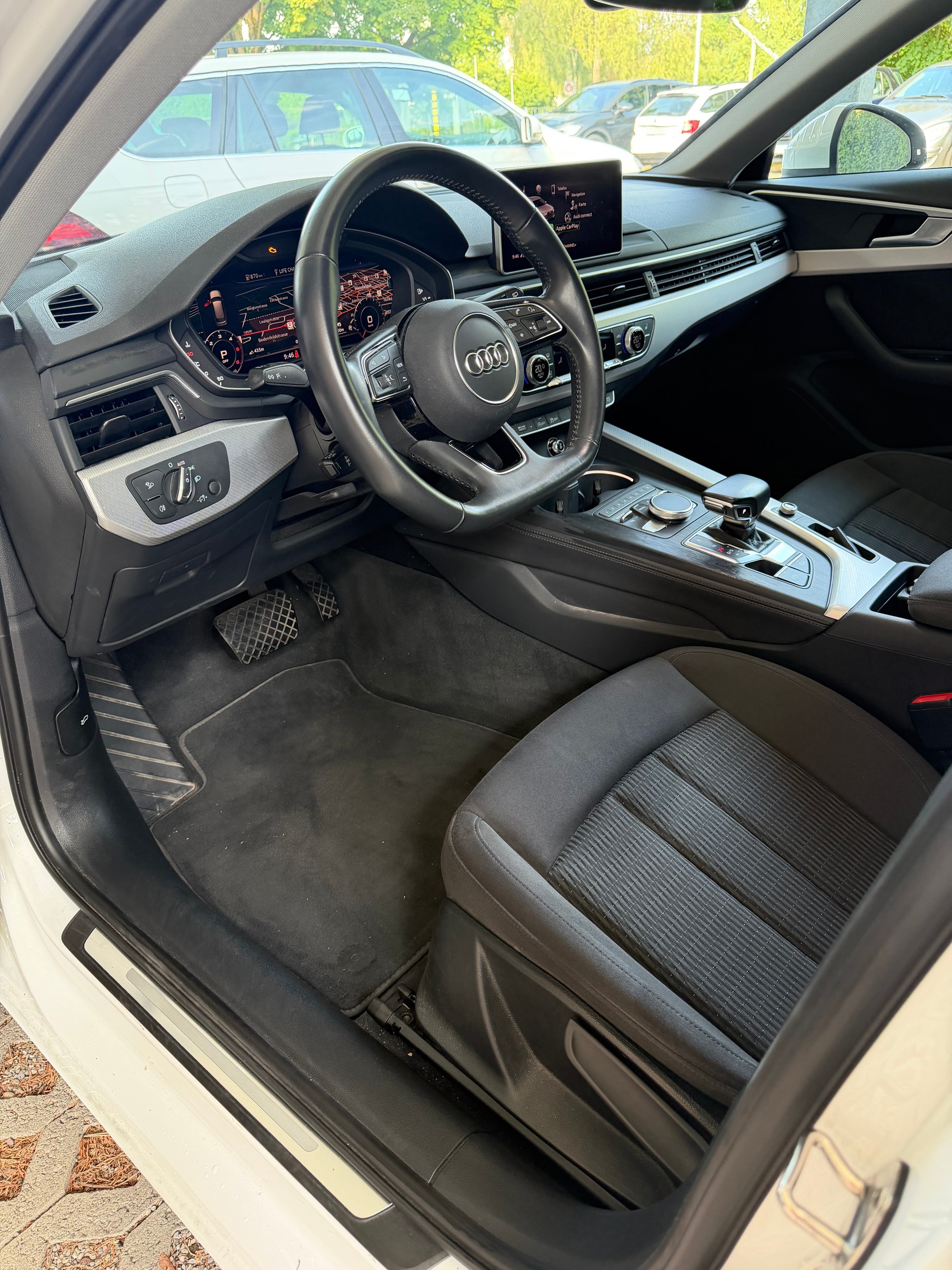 AUDI Audi A4 Avant 35 TDI S tronic-image-4