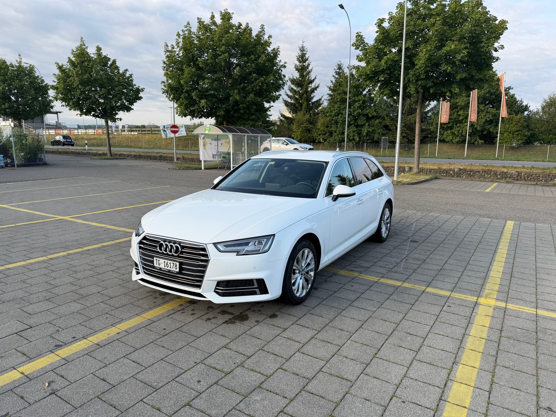 AUDI Audi A4 Avant 35 TDI S tronic