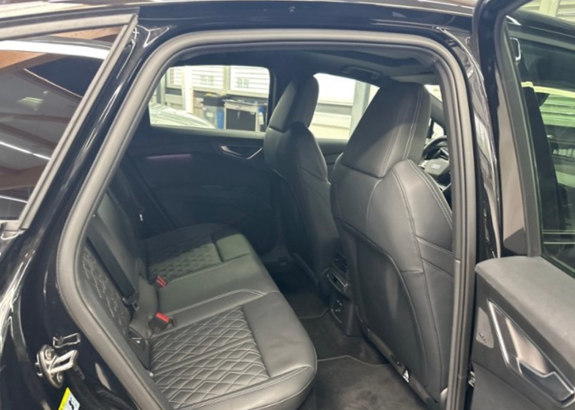 AUDI Q4 Sportback e-tron 55 quattro-image-13