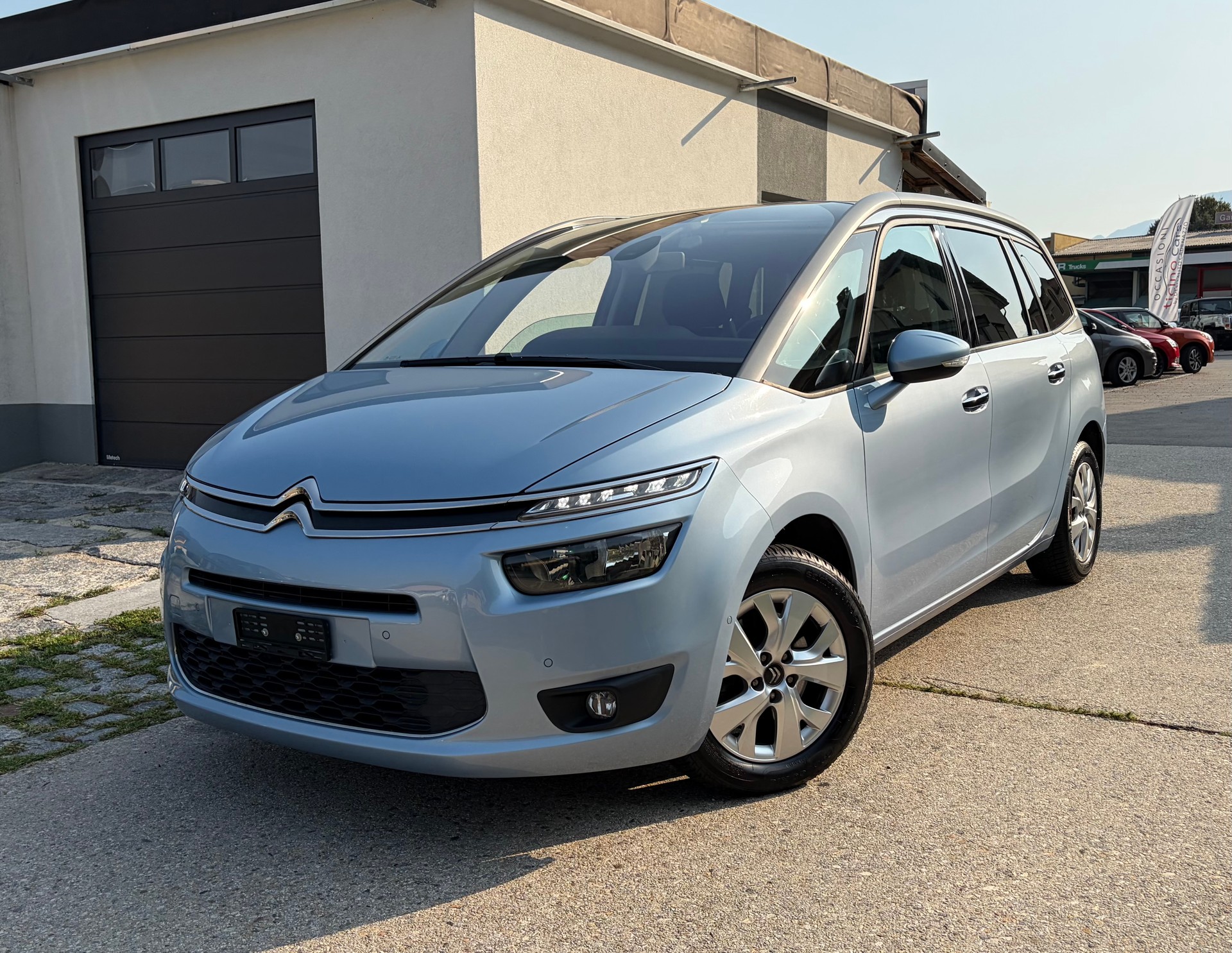 CITROEN Grand C4 Picasso 1.6i 16V e-THP Intensive-image-2