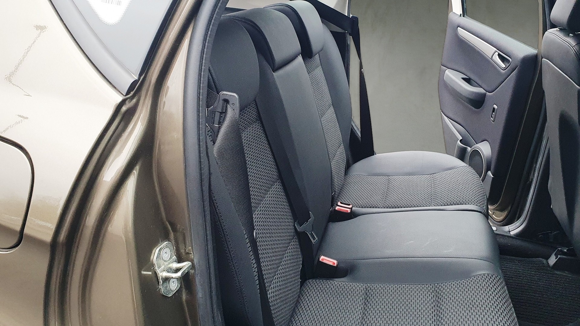 MERCEDES-BENZ A 170 Avantgarde Edition A-image-11