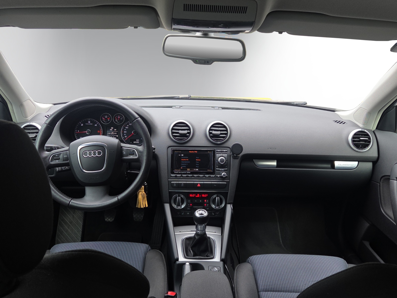 AUDI A3 Sportback 2.0 TDI Ambition quattro-image-9