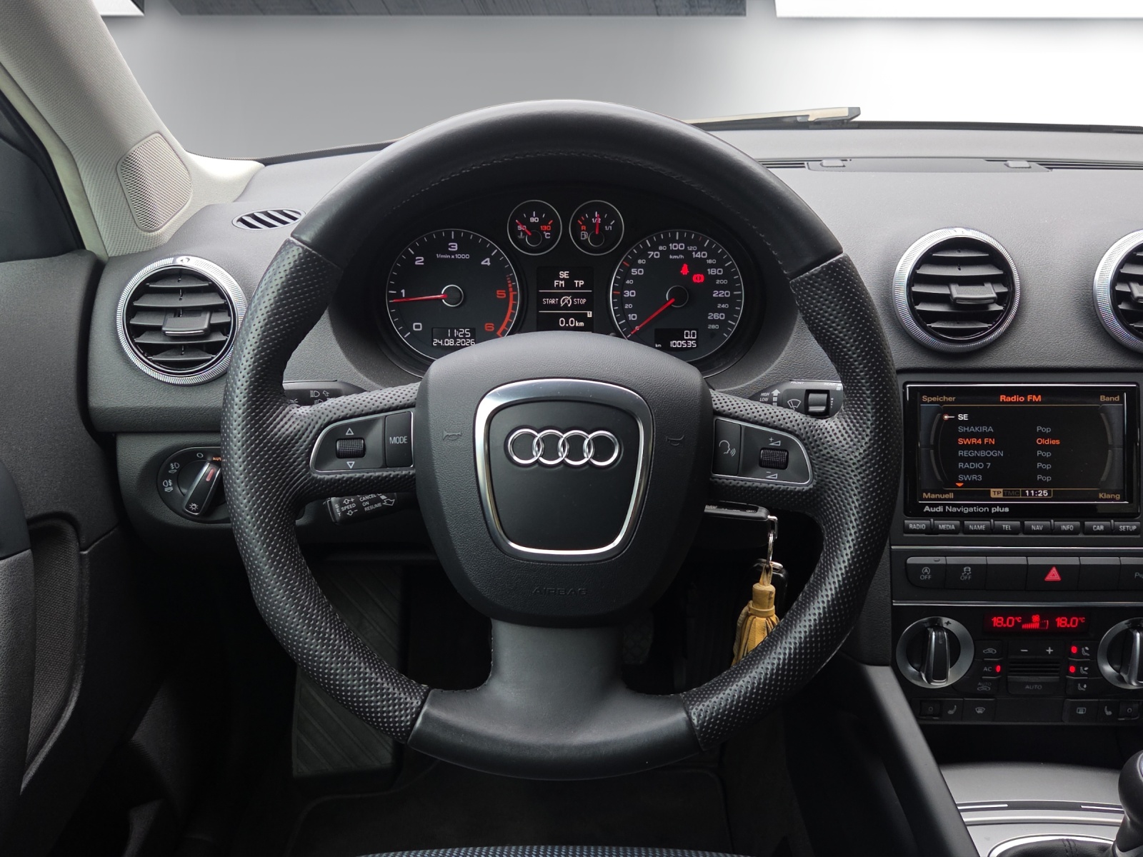 AUDI A3 Sportback 2.0 TDI Ambition quattro-image-11