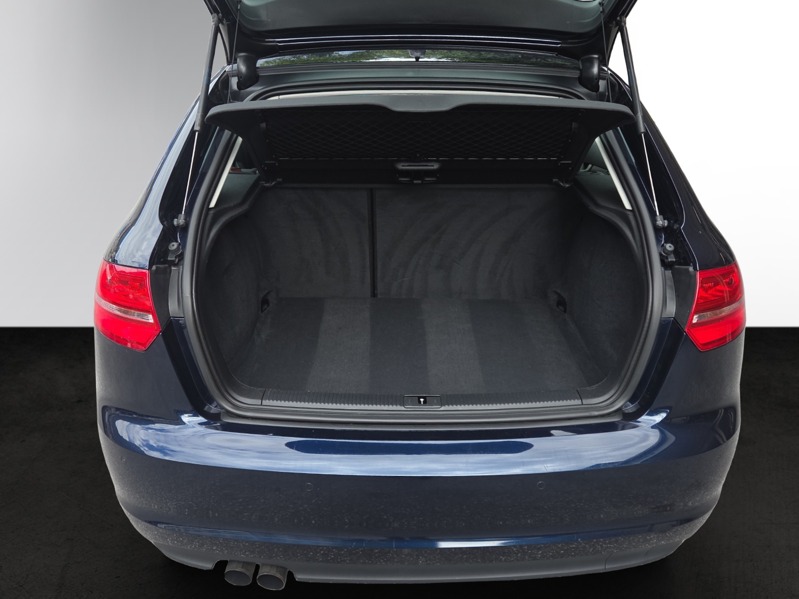 AUDI A3 Sportback 2.0 TDI Ambition quattro-image-16