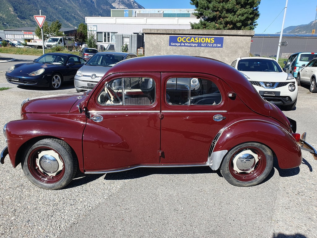 RENAULT 4CV-image-1