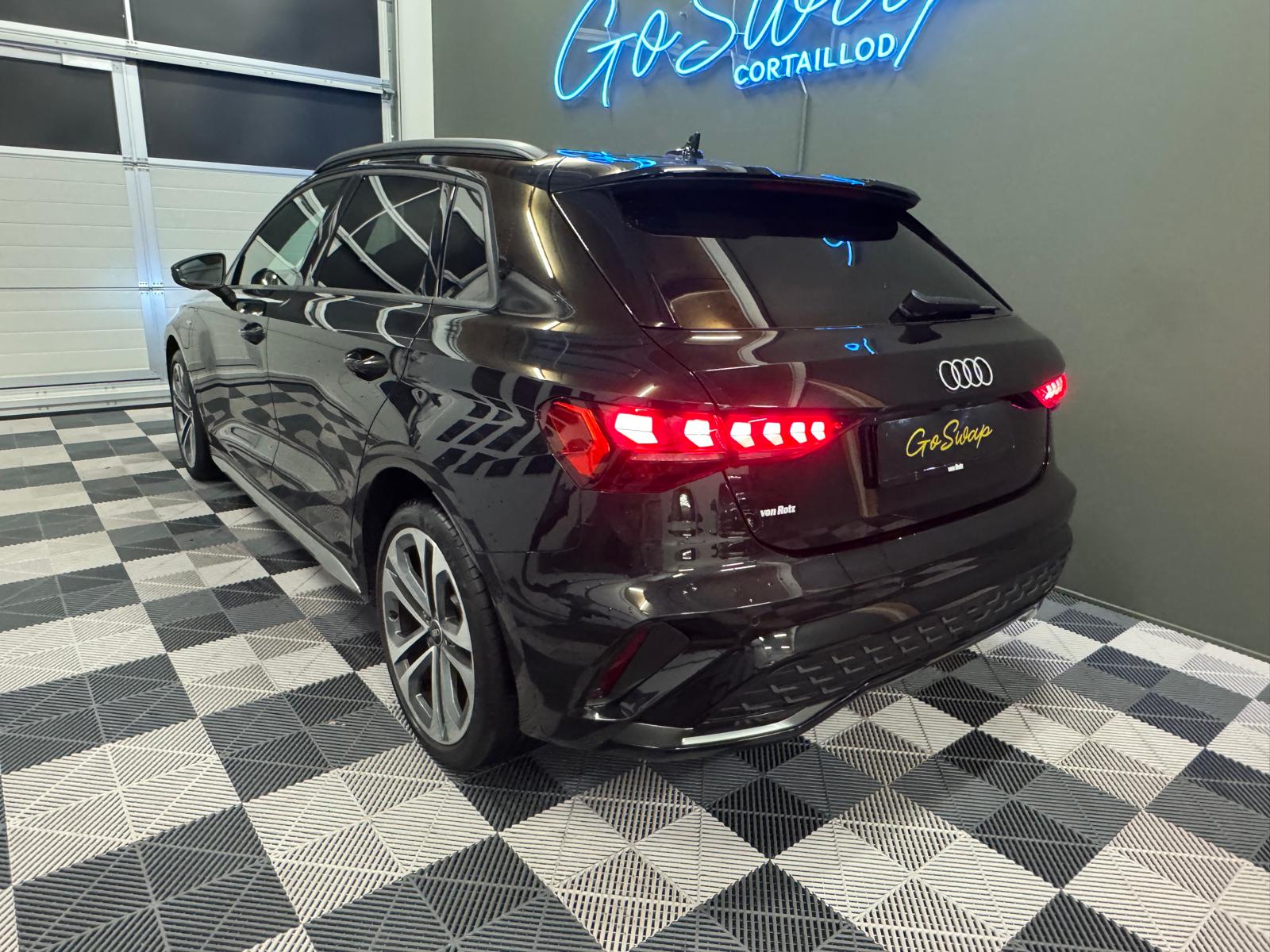 AUDI A3 Sportback 40 TFSI e S line S-tronic-showroom-element-3