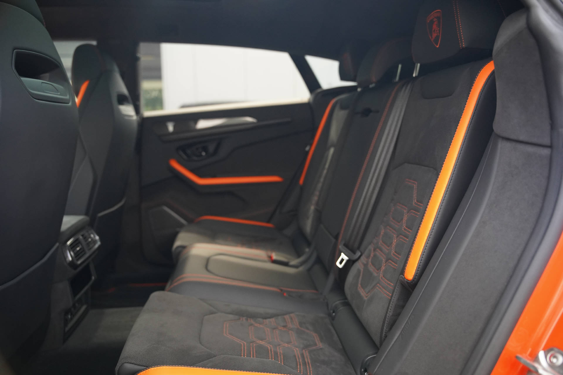 LAMBORGHINI Urus SE-image-10