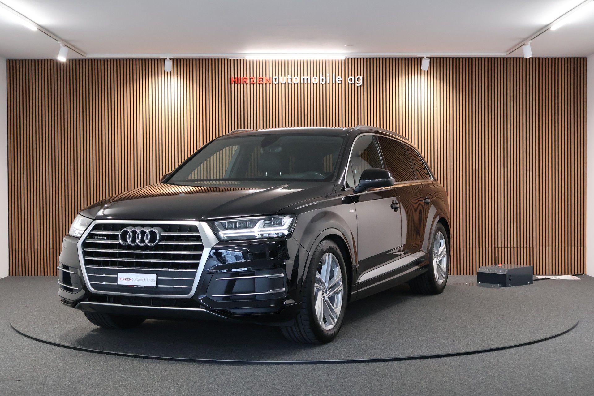AUDI Q7 3.0 TDI quattro tiptronic 7 Sitze