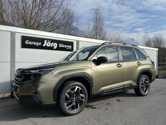 SUBARU Forester 2.0ie Swiss Plus