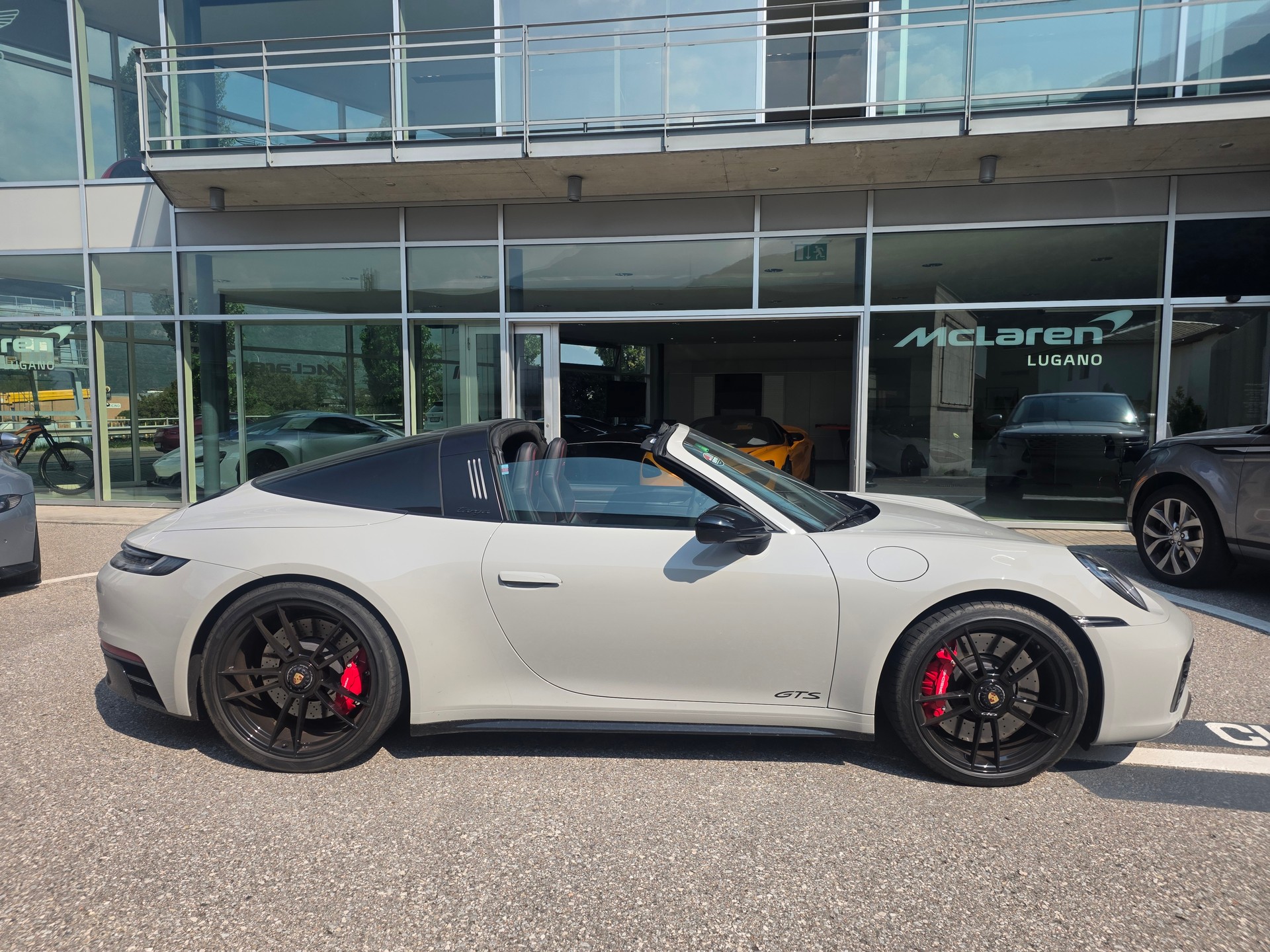 PORSCHE 911 Targa 4 GTS PDK-image-1