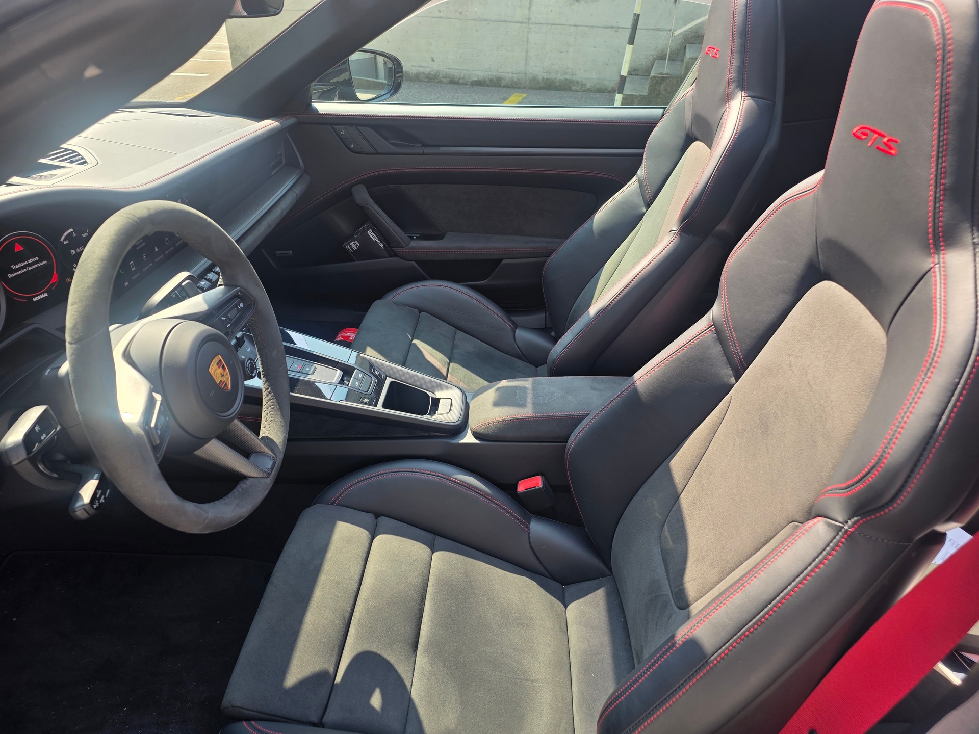 PORSCHE 911 Targa 4 GTS PDK-image-10