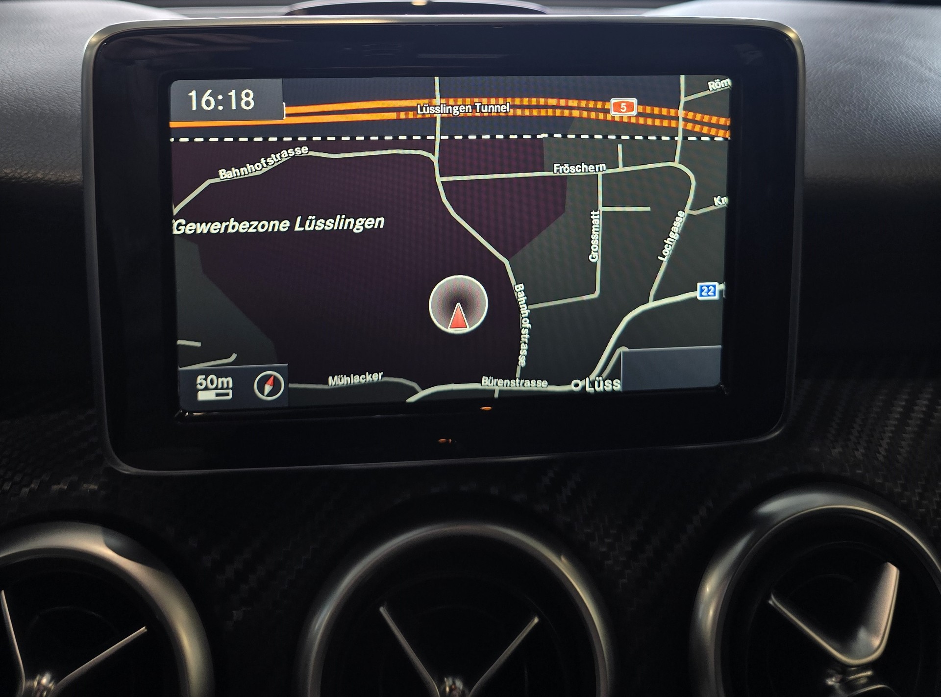 MERCEDES-BENZ A 200 AMG Line 7G-DCT-image-17