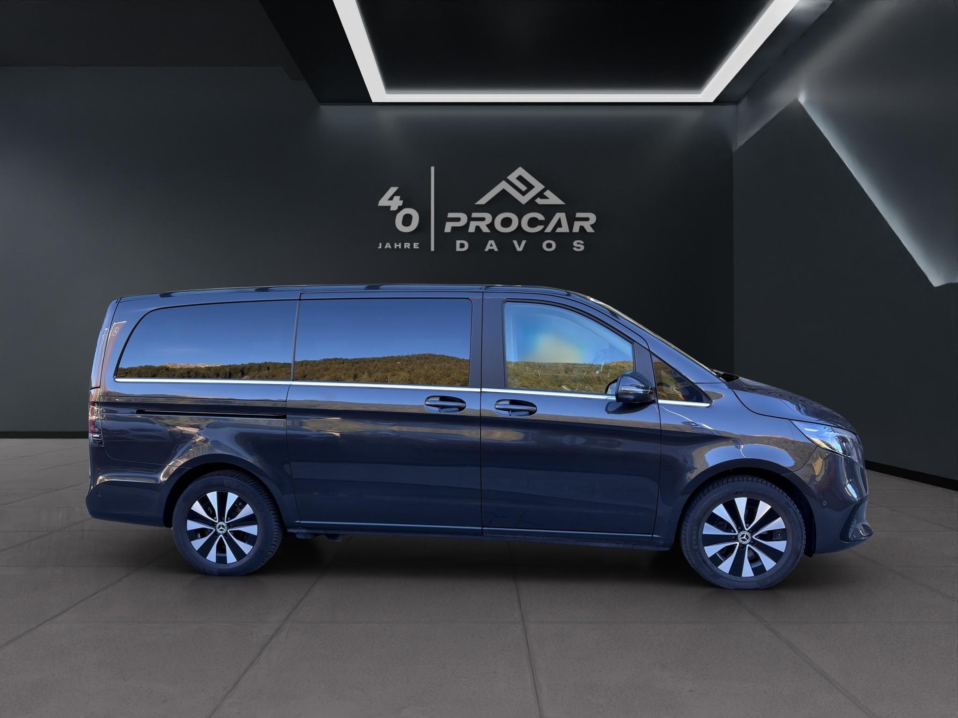 MERCEDES-BENZ V-Klasse V447 Van V 250 d Avantgarde lang-showroom-element-1