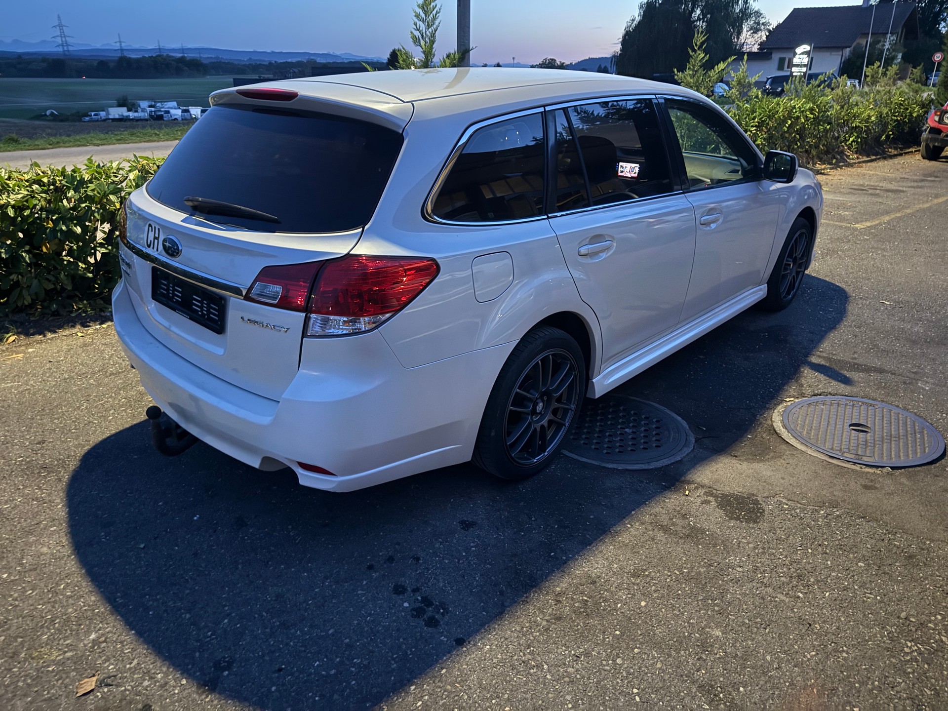SUBARU Legacy 2.0i Swiss AWD-image-4