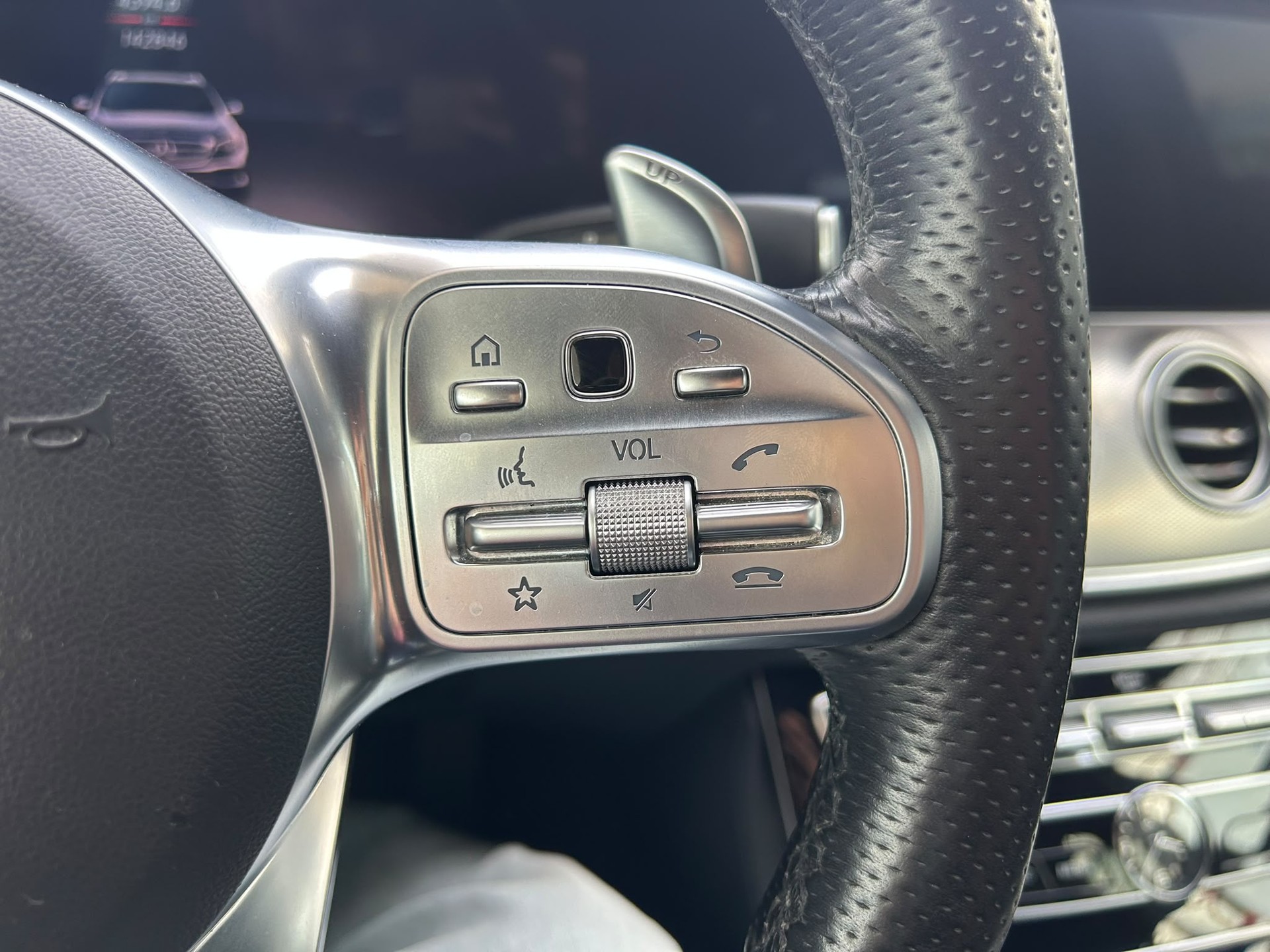 MERCEDES-BENZ E 53 AMG 4Matic 9G-Tronic-image-9