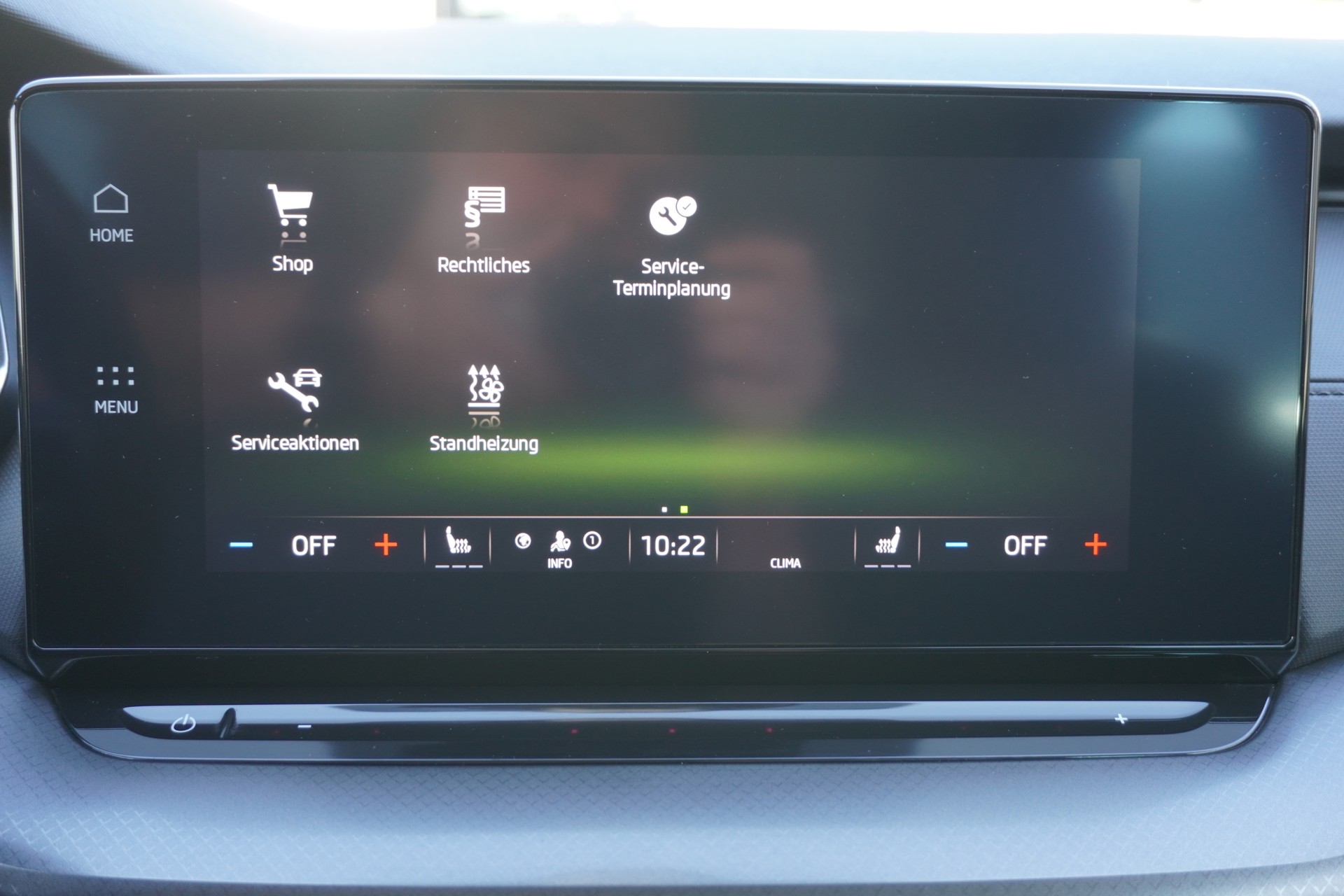 SKODA Octavia Combi 2.0 TDI DSG Ambition 4x4-image-25