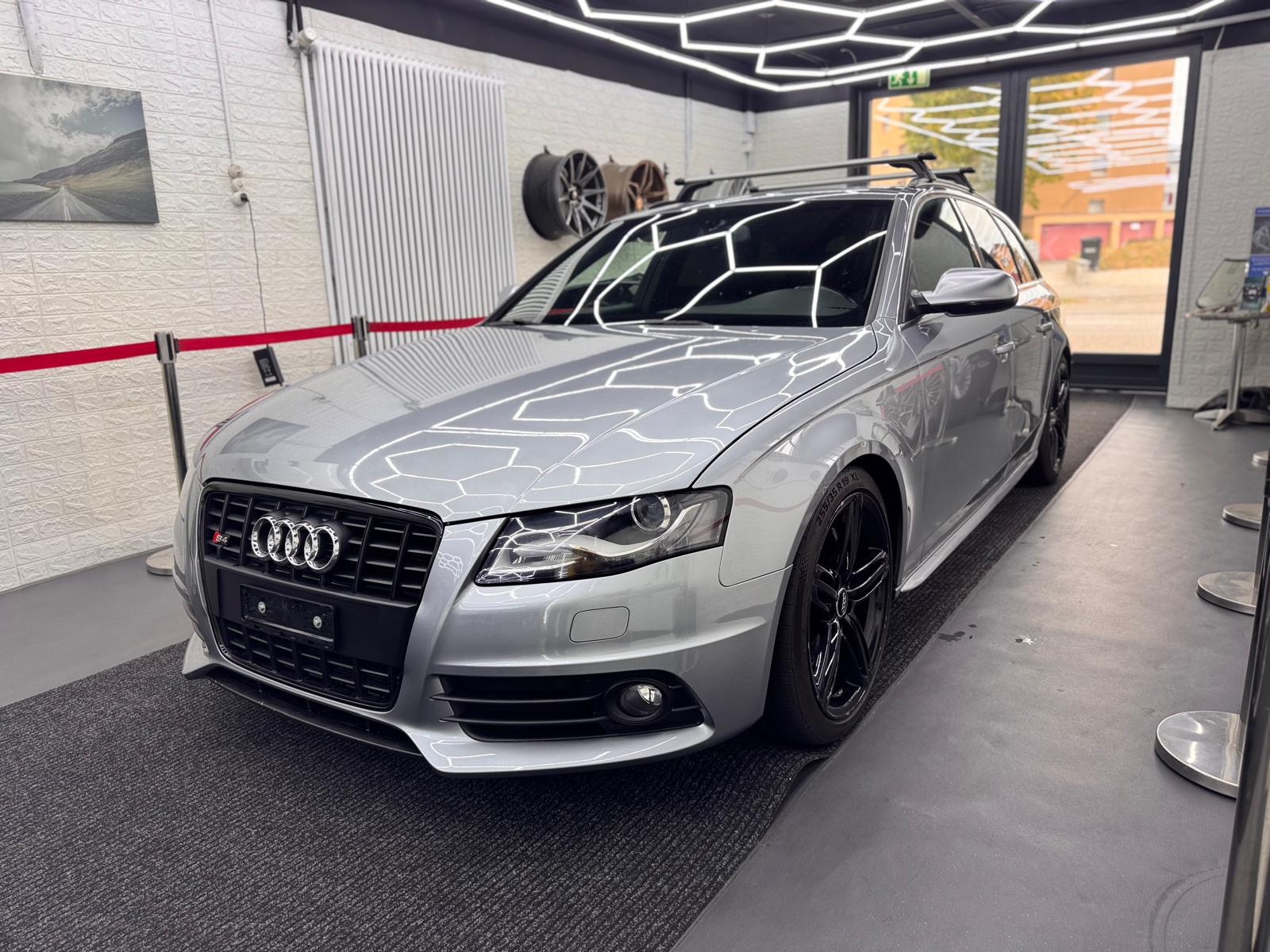 AUDI S4 Avant 3.0 TFSI quattro-image-2