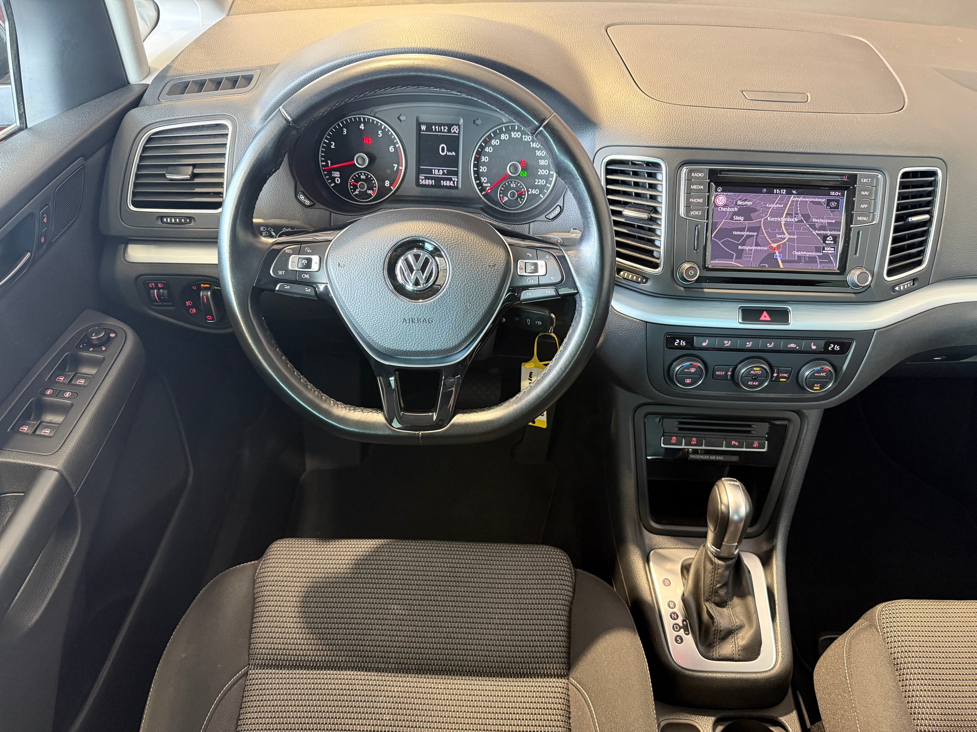 VW Sharan 1.4 TSI BlMT Comfortline DSG ***7-SITZE / DISTANZREGLER***-image-12
