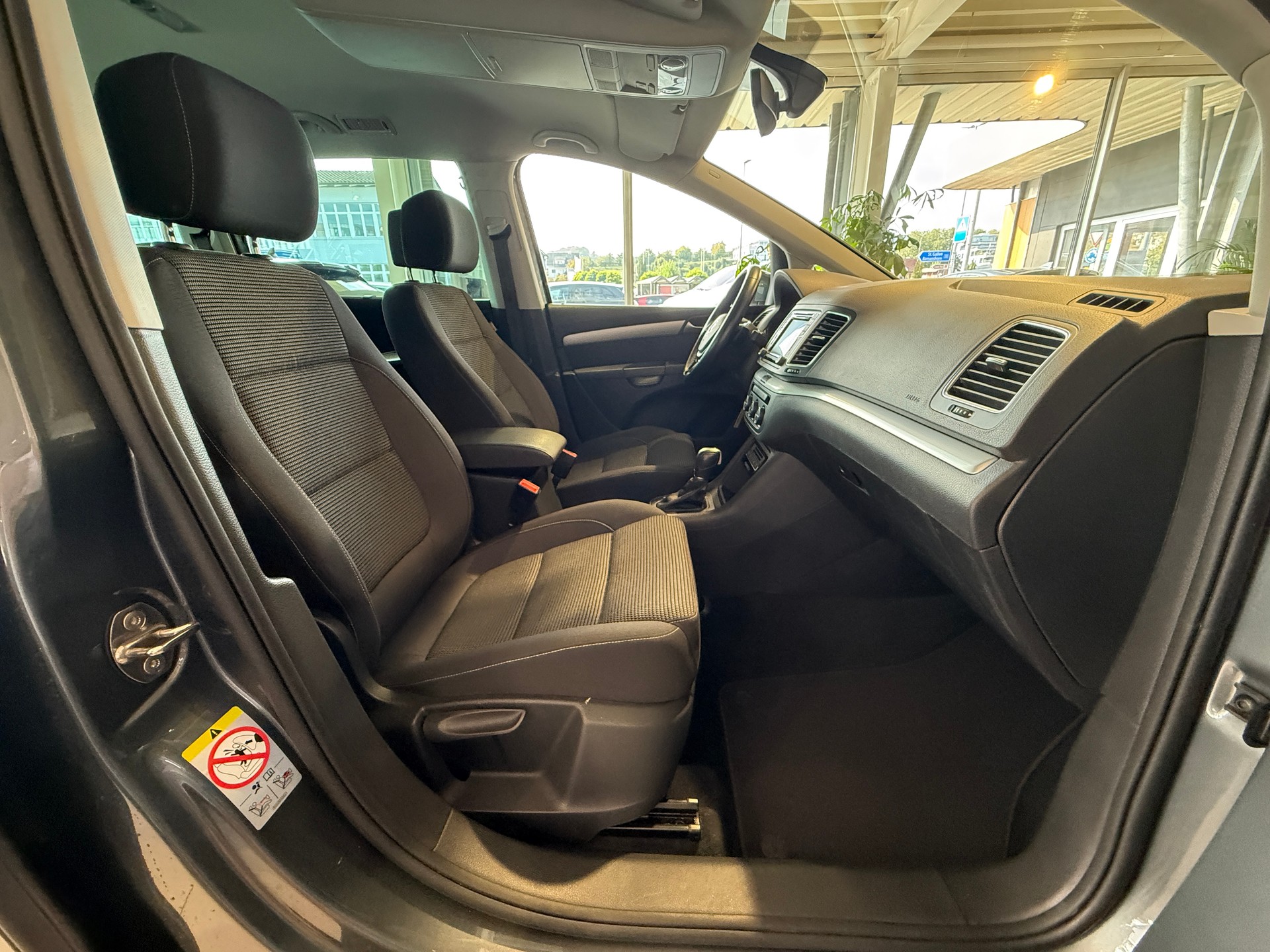 VW Sharan 1.4 TSI BlMT Comfortline DSG ***7-SITZE / DISTANZREGLER***-image-15