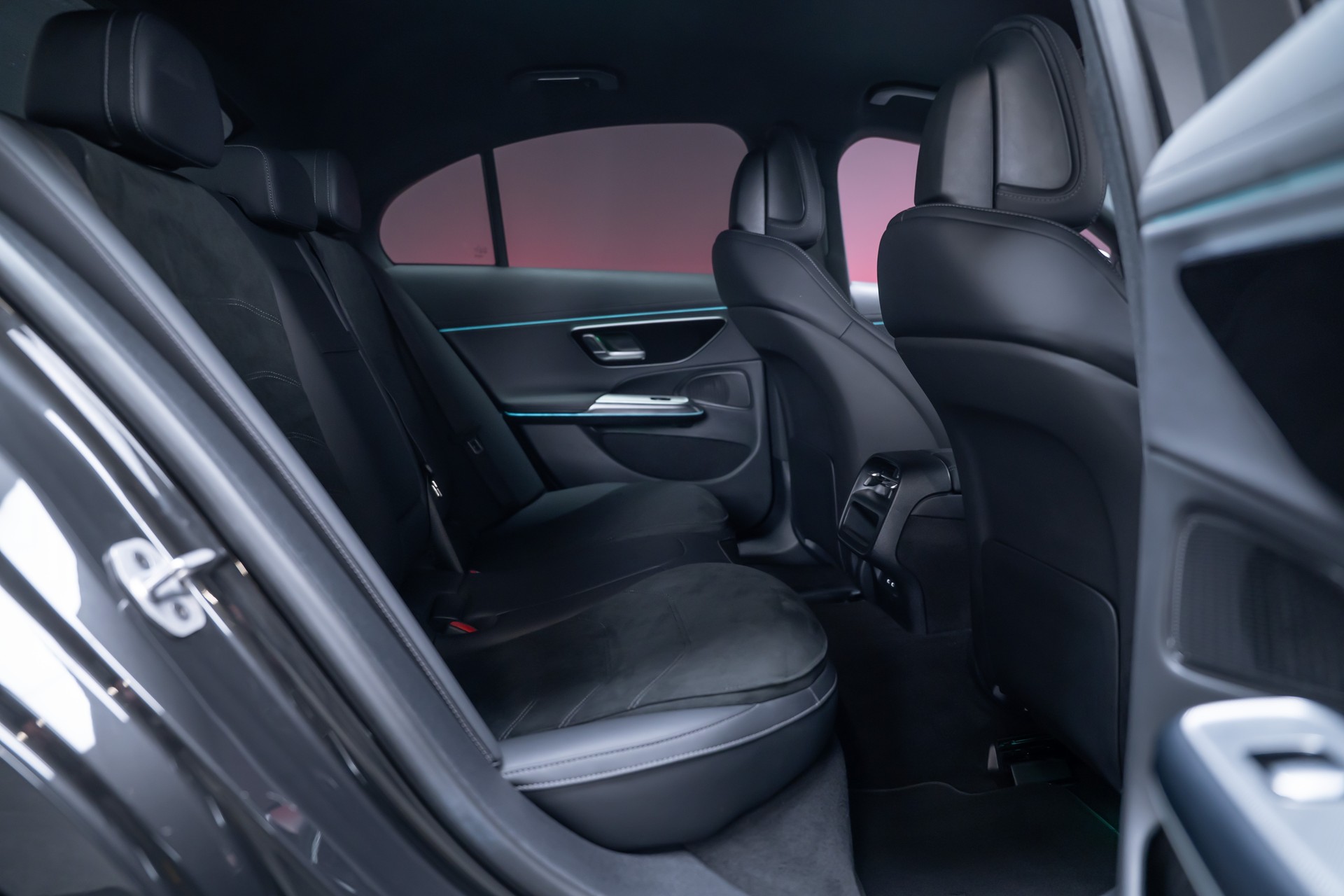 MERCEDES-BENZ E 200 AMG Line / Hyperscreen / Rückfahrkamera / el.Sitze-image-18