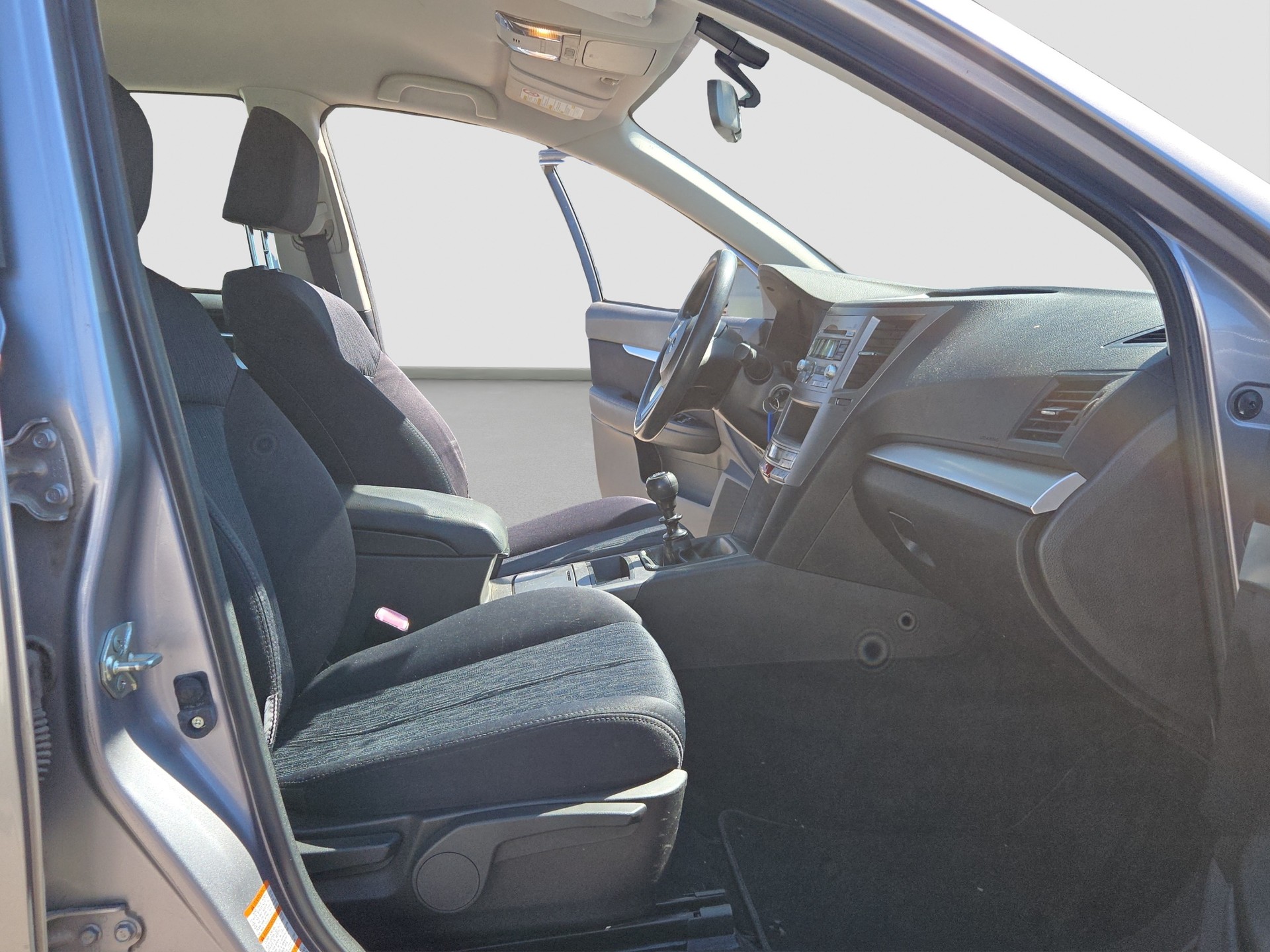 SUBARU Legacy 2.0i Advantage AWD-image-14