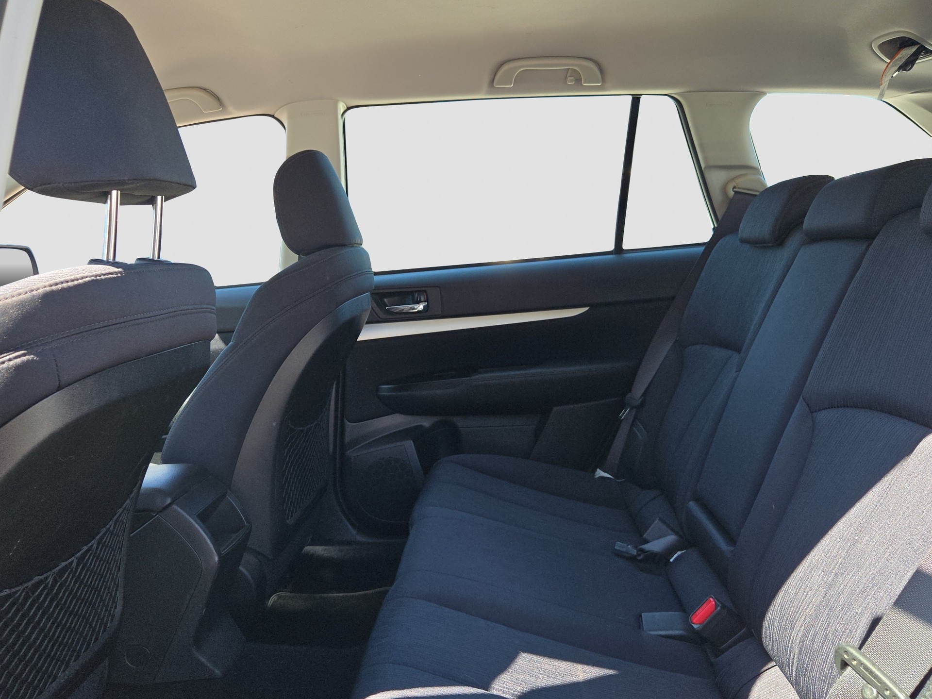 SUBARU Legacy 2.0i Advantage AWD-image-8