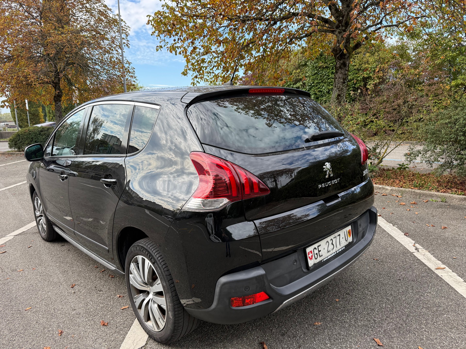 PEUGEOT 3008 1.6 16V T Allure Tiptronic-image-4