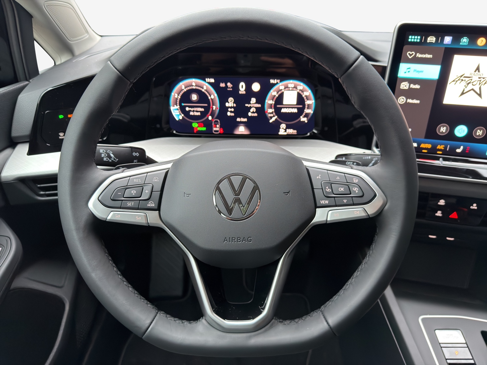 VW Golf 1.5 e TSI mHEV Trend DSG-image-9