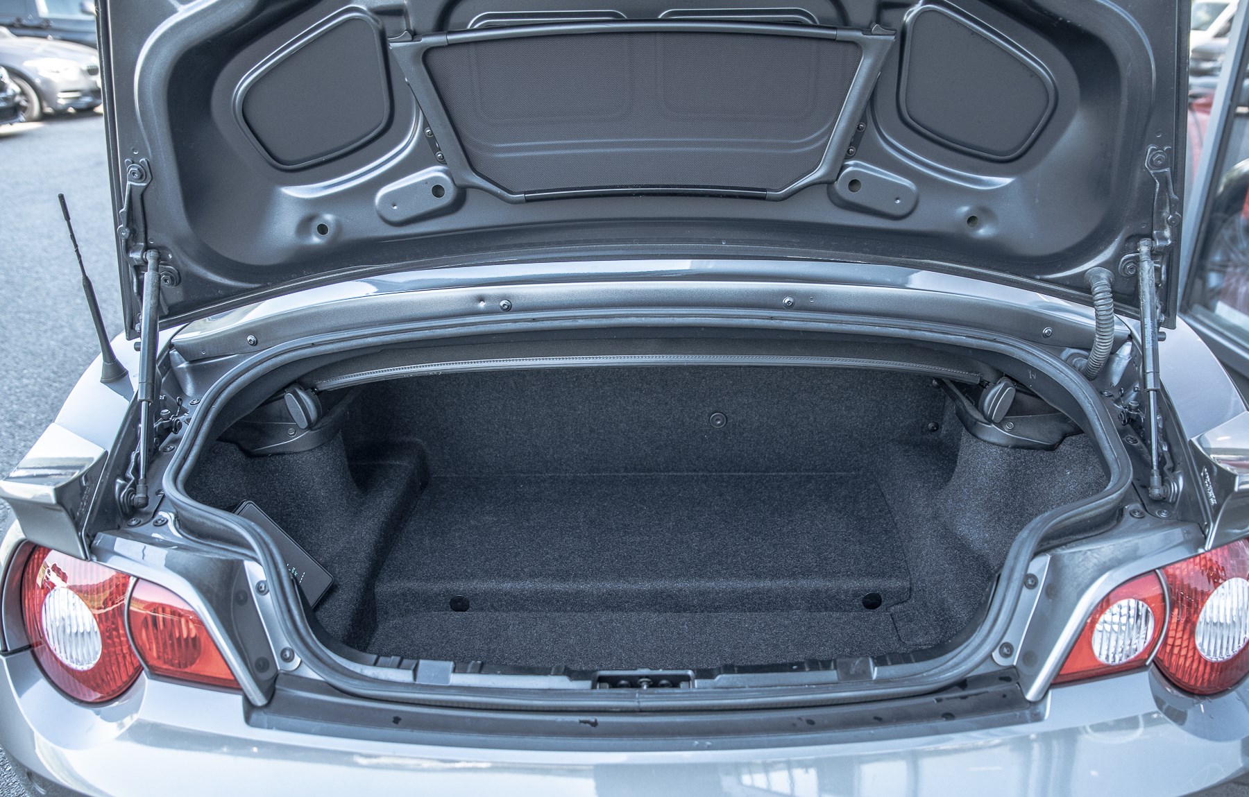 BMW Z4 3.0i Roadster-image-5
