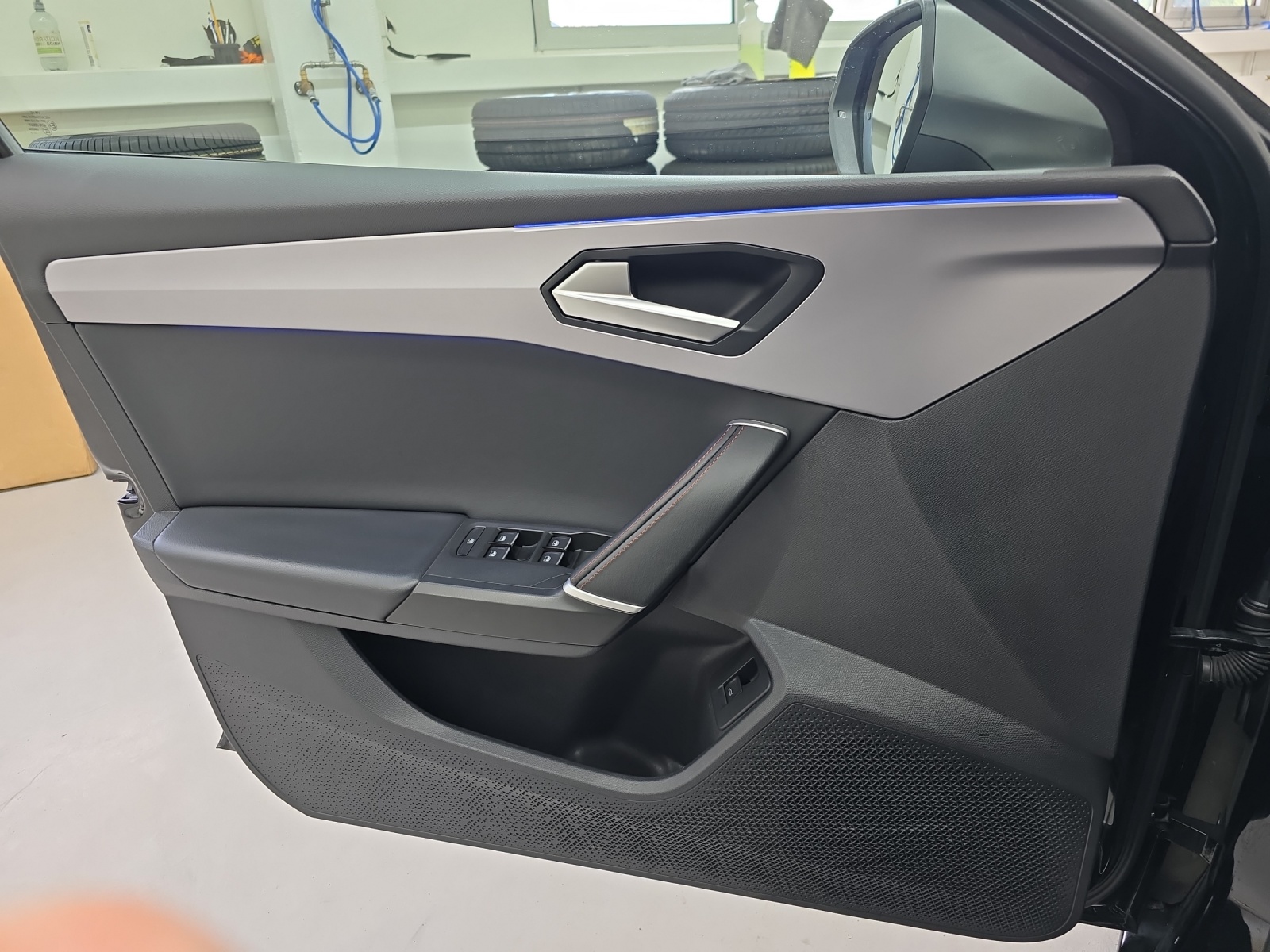 SEAT Leon ST 2.0 TDI Hola FR 4Drive DSG-image-14