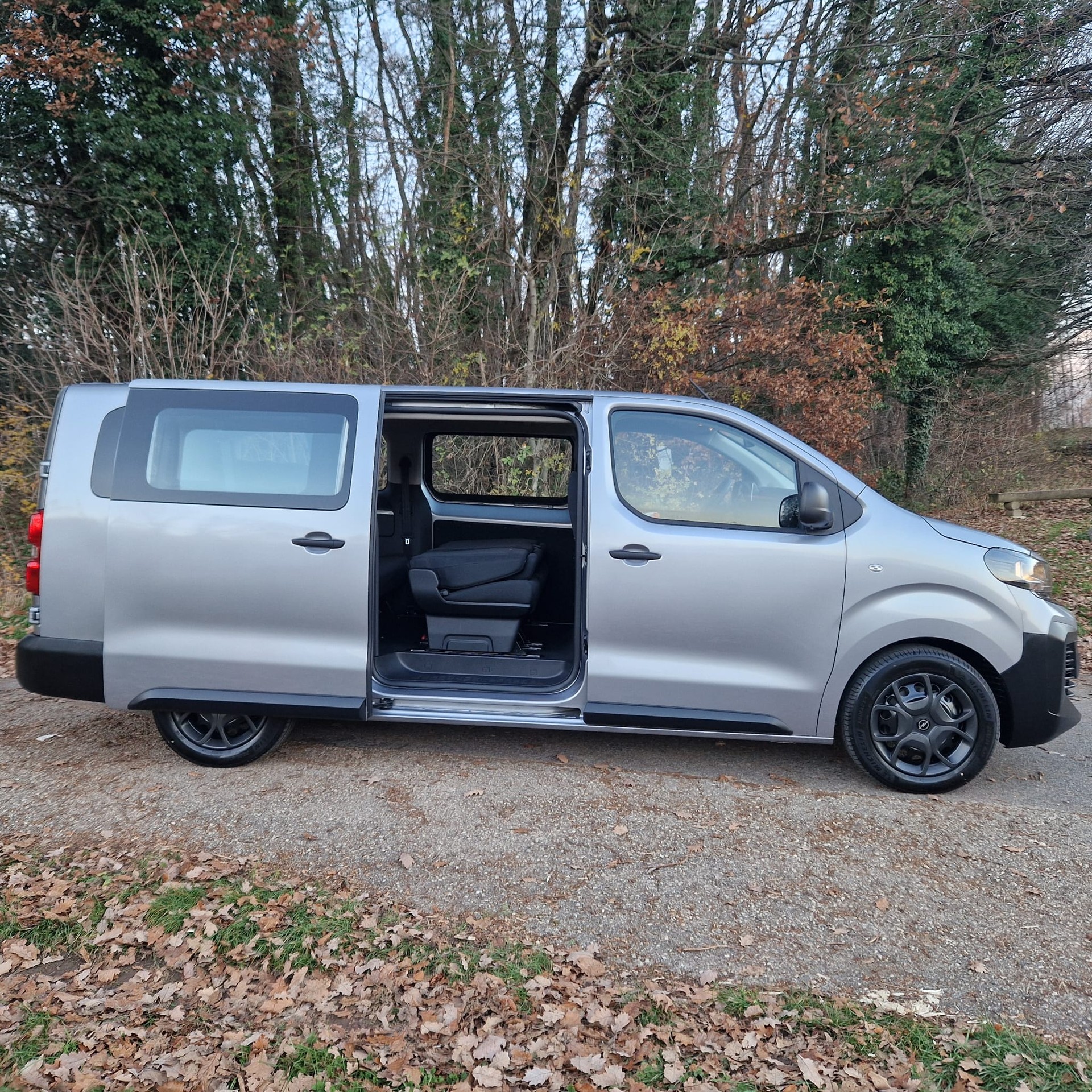 OPEL Vivaro Combi 2.0 CDTI s/s XL-showroom-element-3