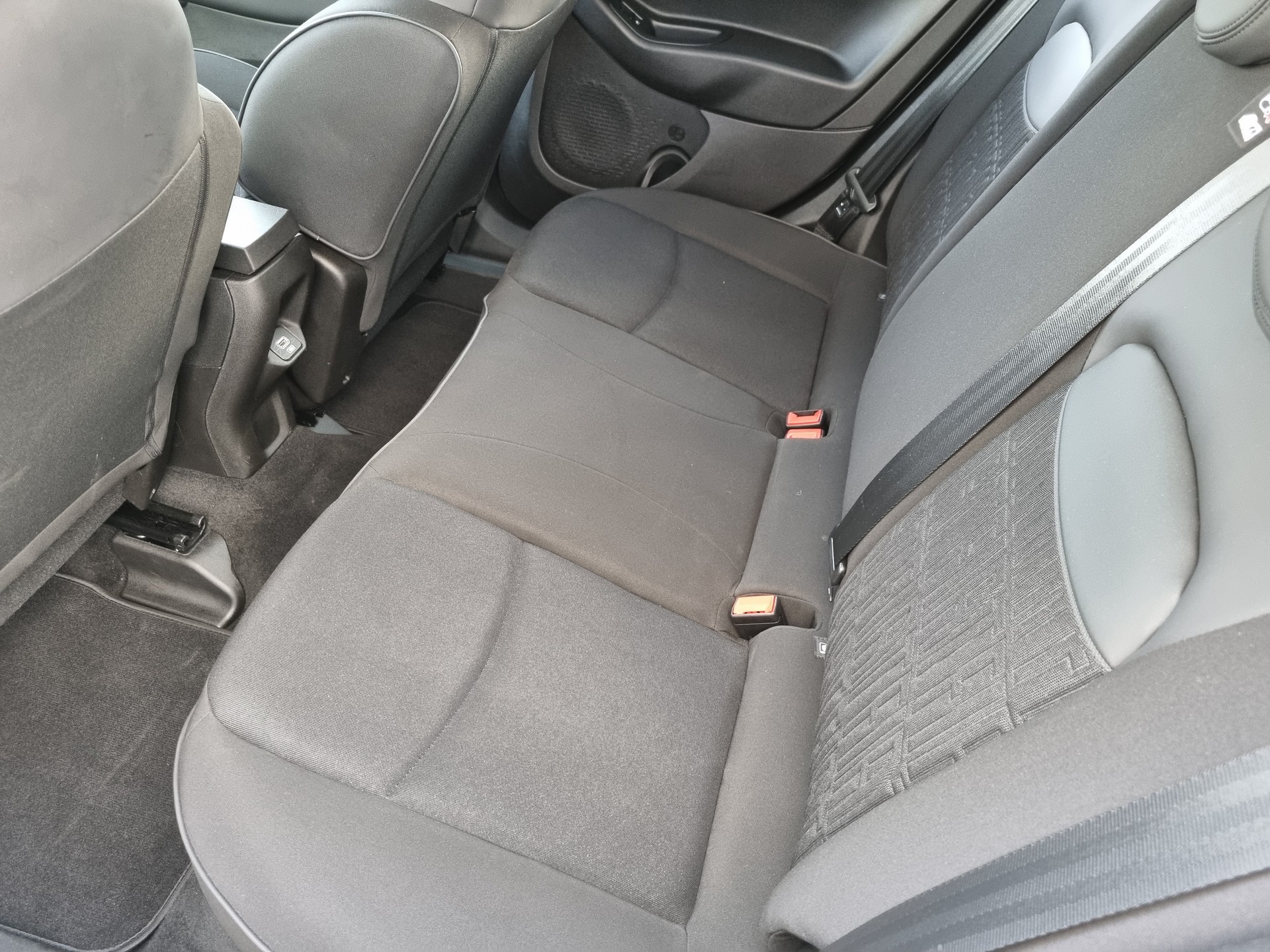 FIAT 500X 1.5 Hybrid Swiss Edition DCT-image-8