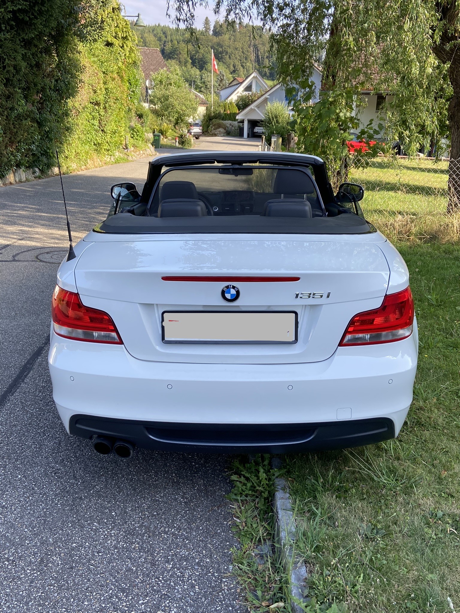 BMW 135i Cabrio DSG-image-8