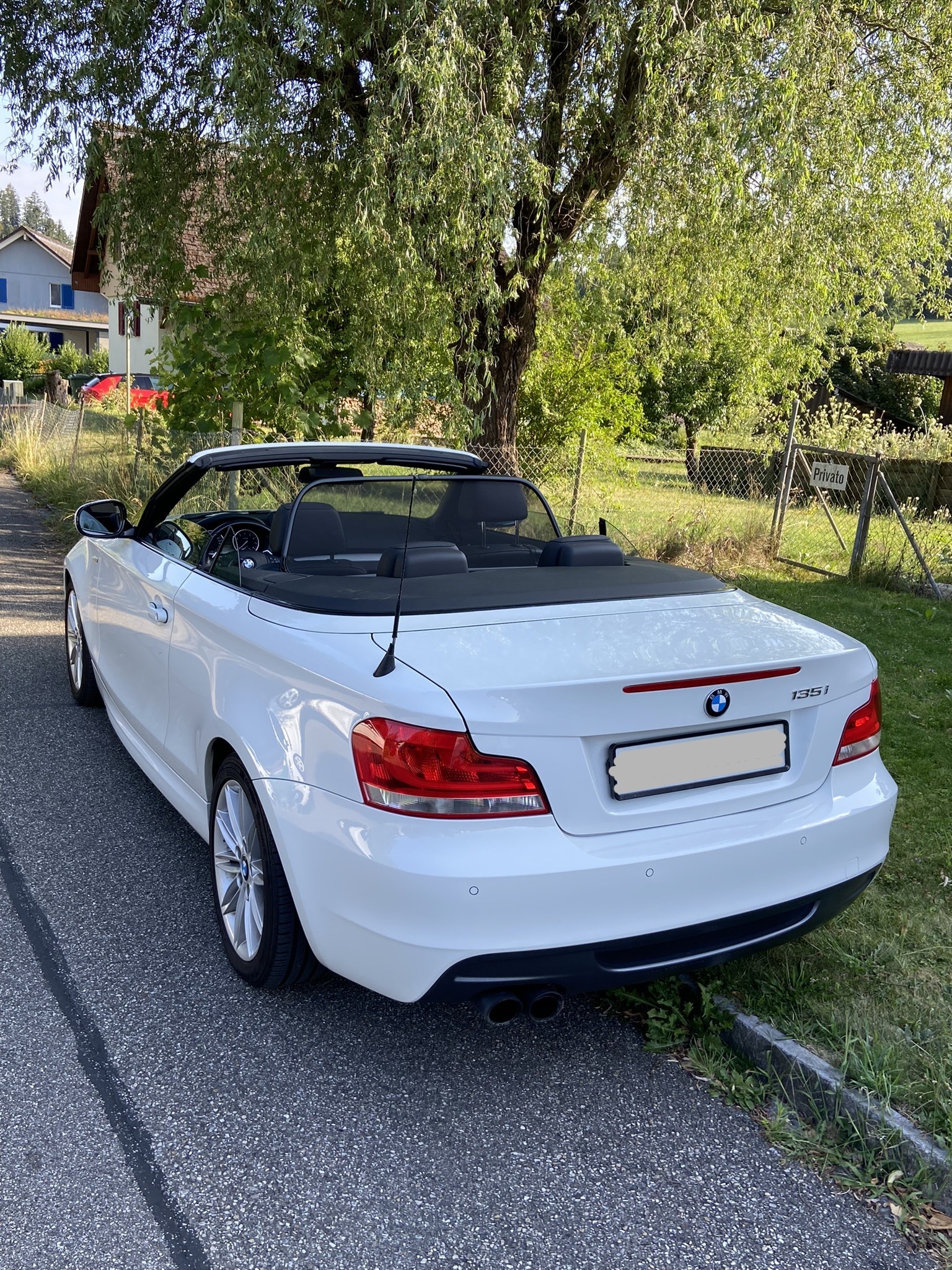 BMW 135i Cabrio DSG-image-7