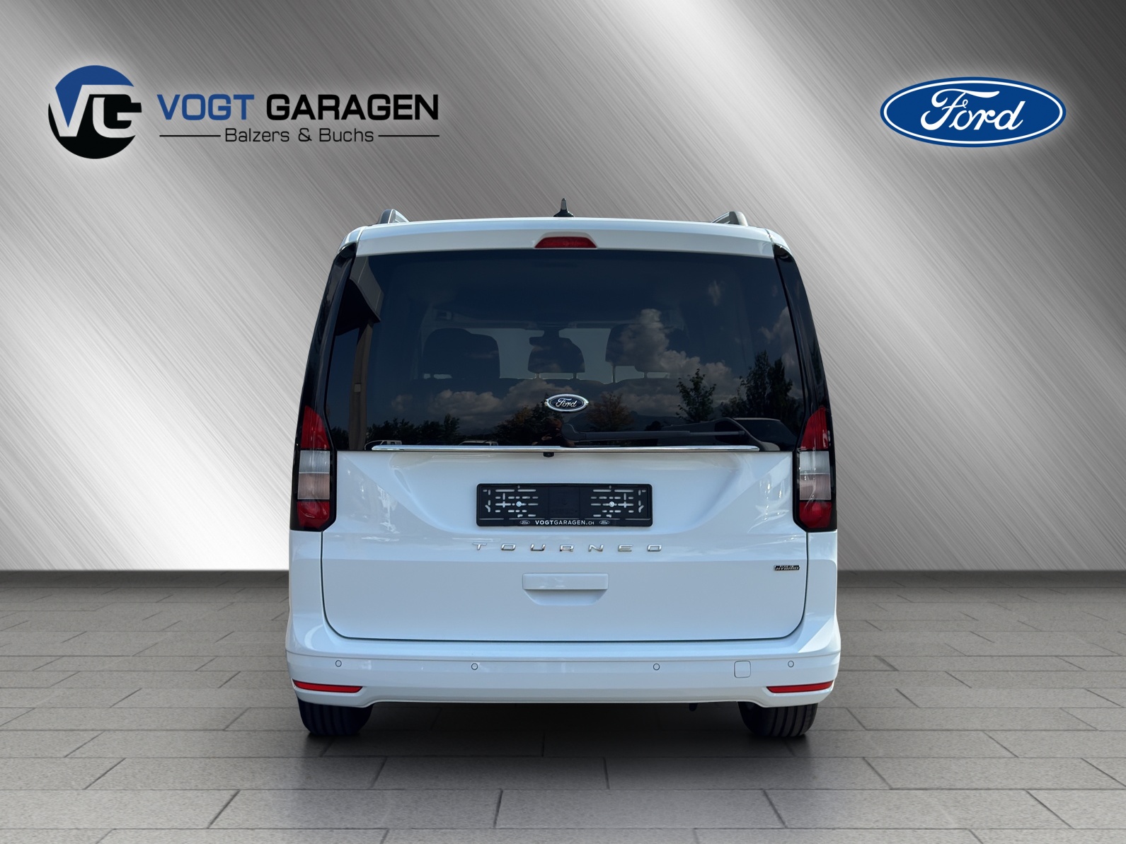 FORD TOURNEO CONNECT Grand 1.5 EcoBoost PHEV Titanium-image-4
