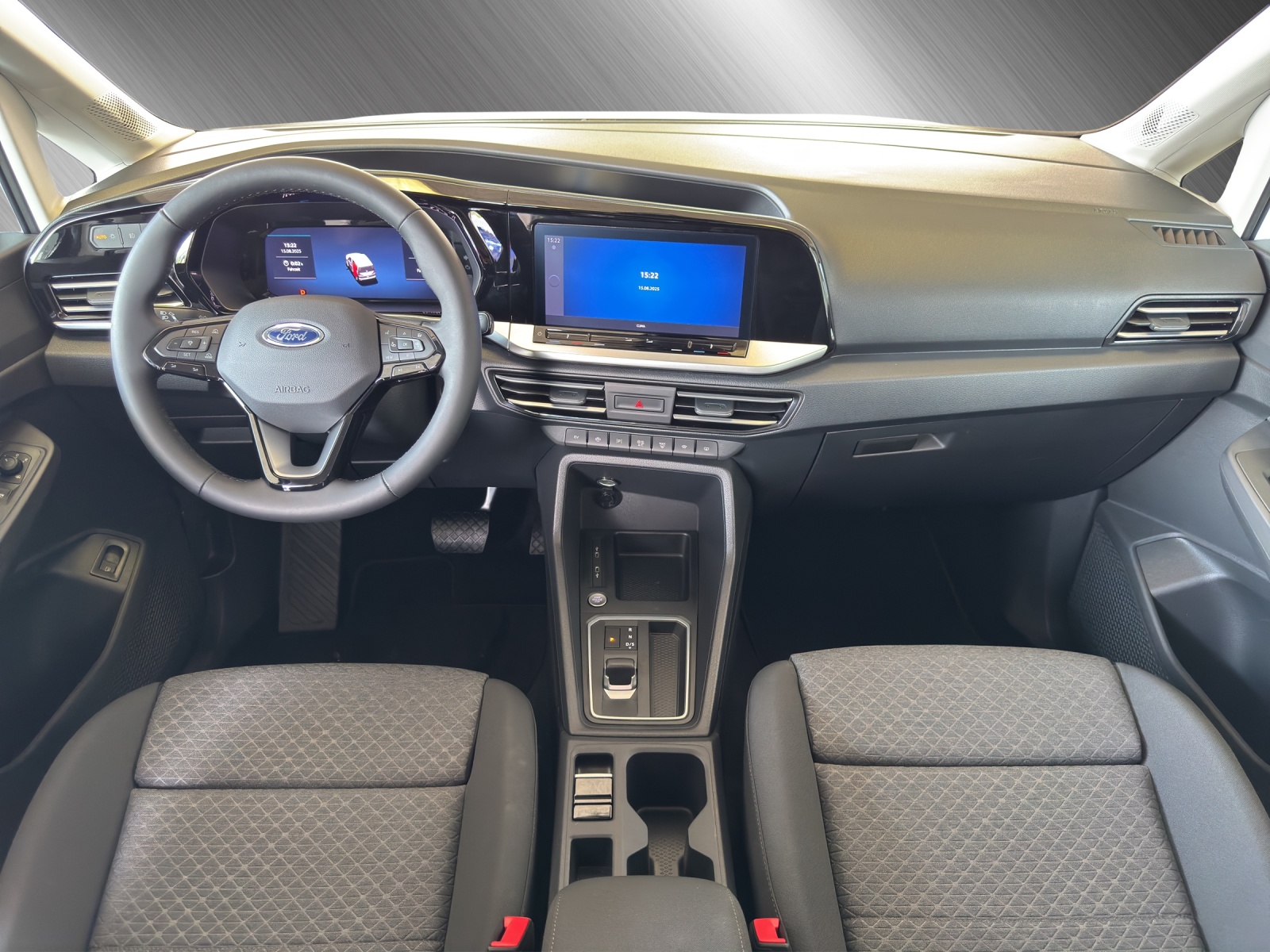 FORD TOURNEO CONNECT Grand 1.5 EcoBoost PHEV Titanium-image-8