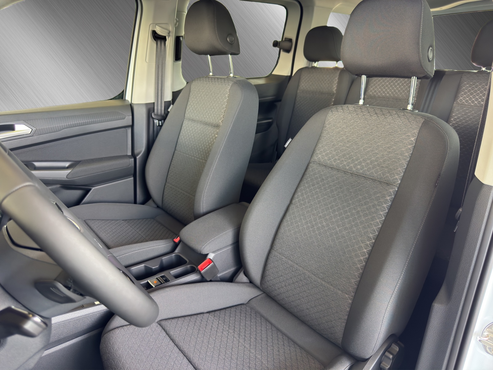 FORD TOURNEO CONNECT Grand 1.5 EcoBoost PHEV Titanium-image-11