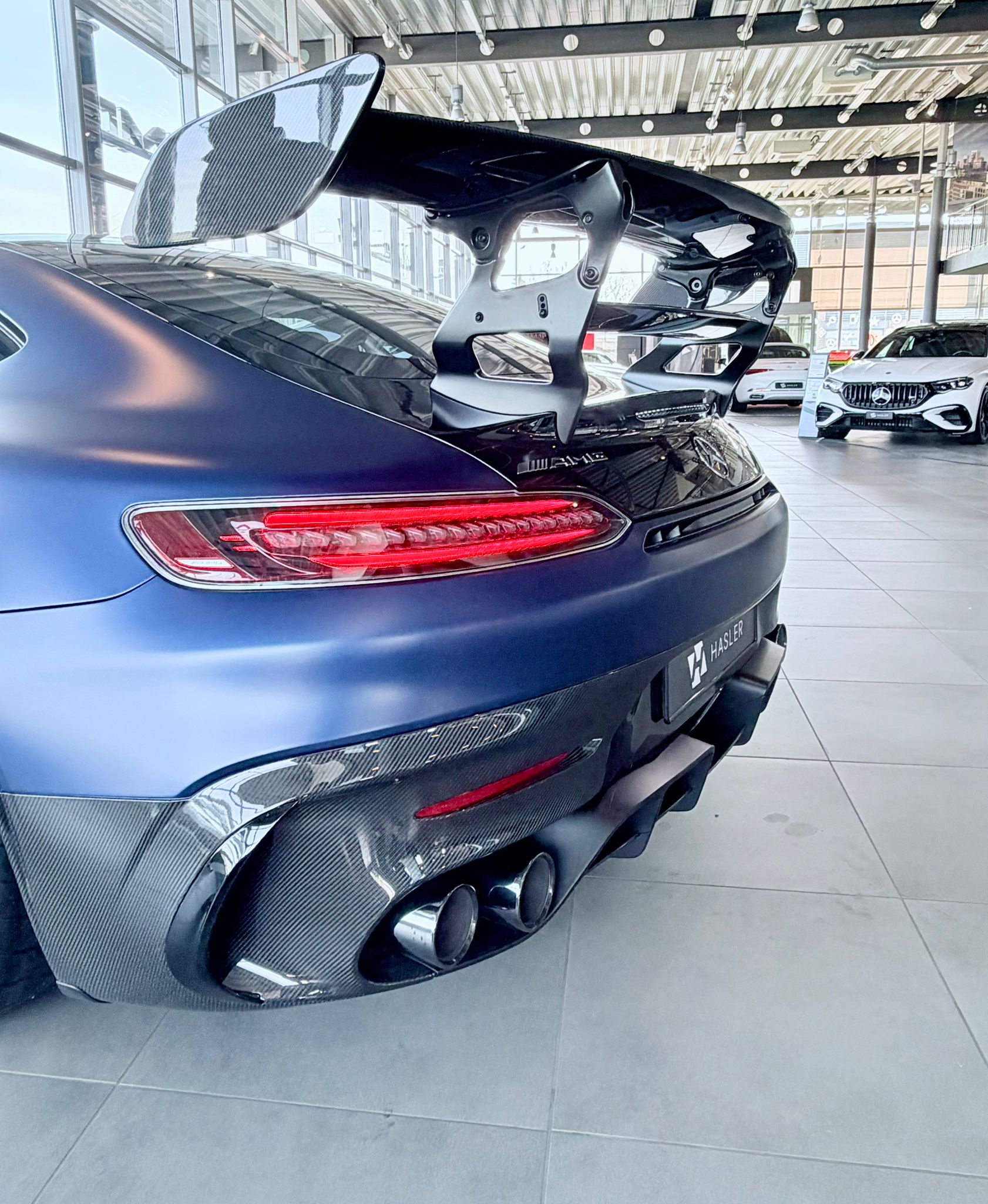 MERCEDES-BENZ Black Series-showroom-element-3