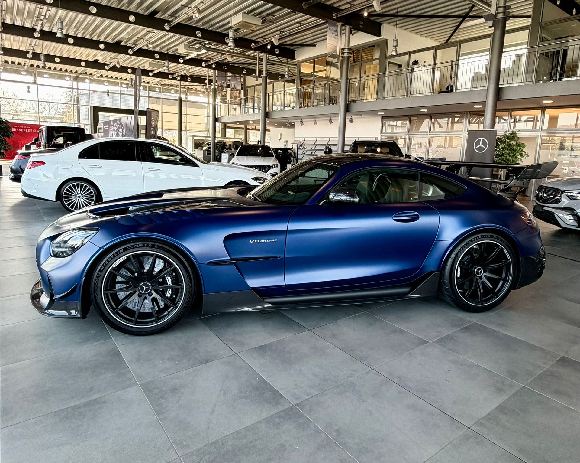 MERCEDES-BENZ Black Series-showroom-element-2