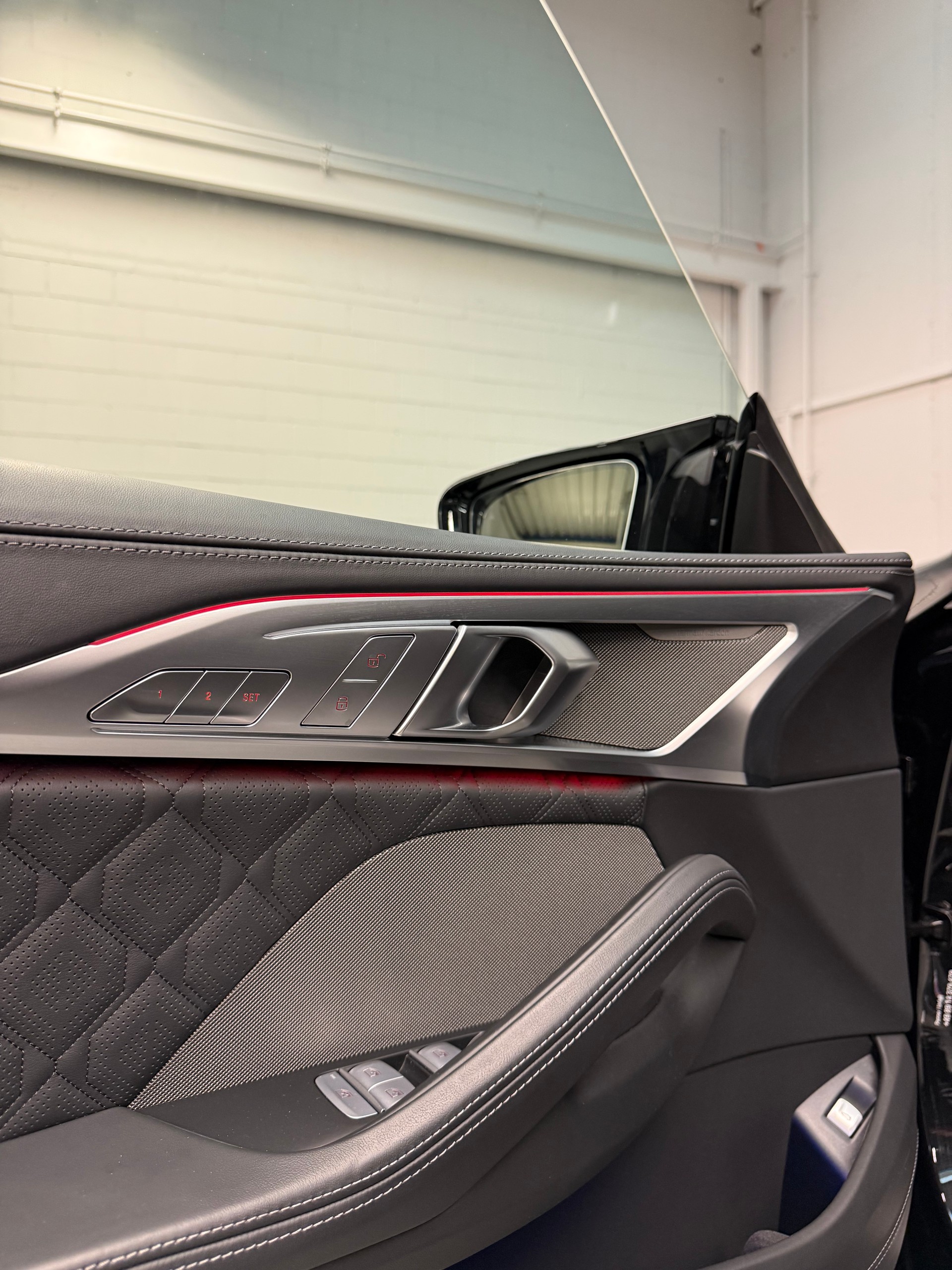 BMW M8 xDrive M Competition Steptronic Garantie & GRATISSERVICE / Aktionsleasing ab 999.--image-18