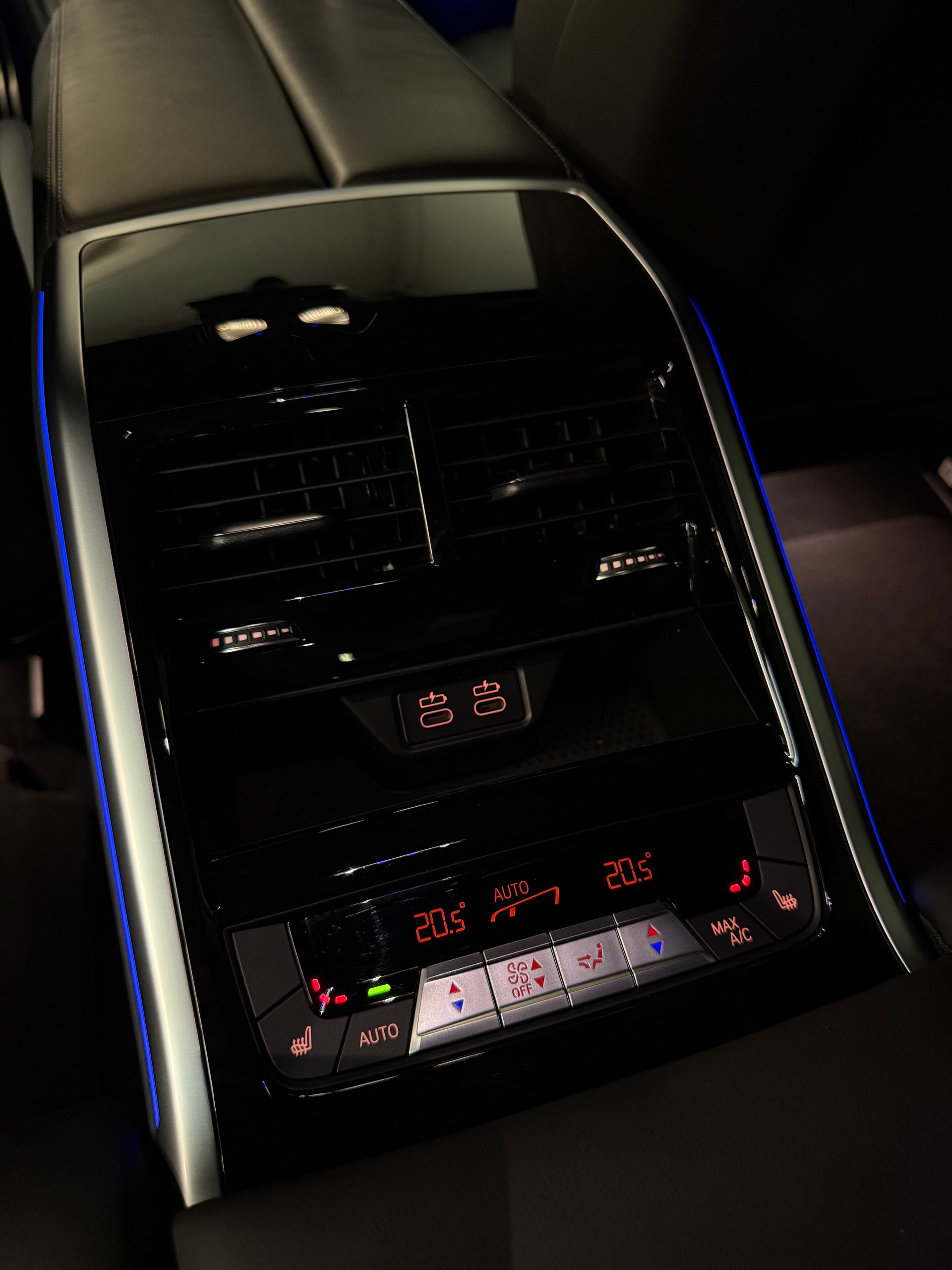 BMW M8 xDrive M Competition Steptronic Garantie & GRATISSERVICE / Aktionsleasing ab 999.--image-16
