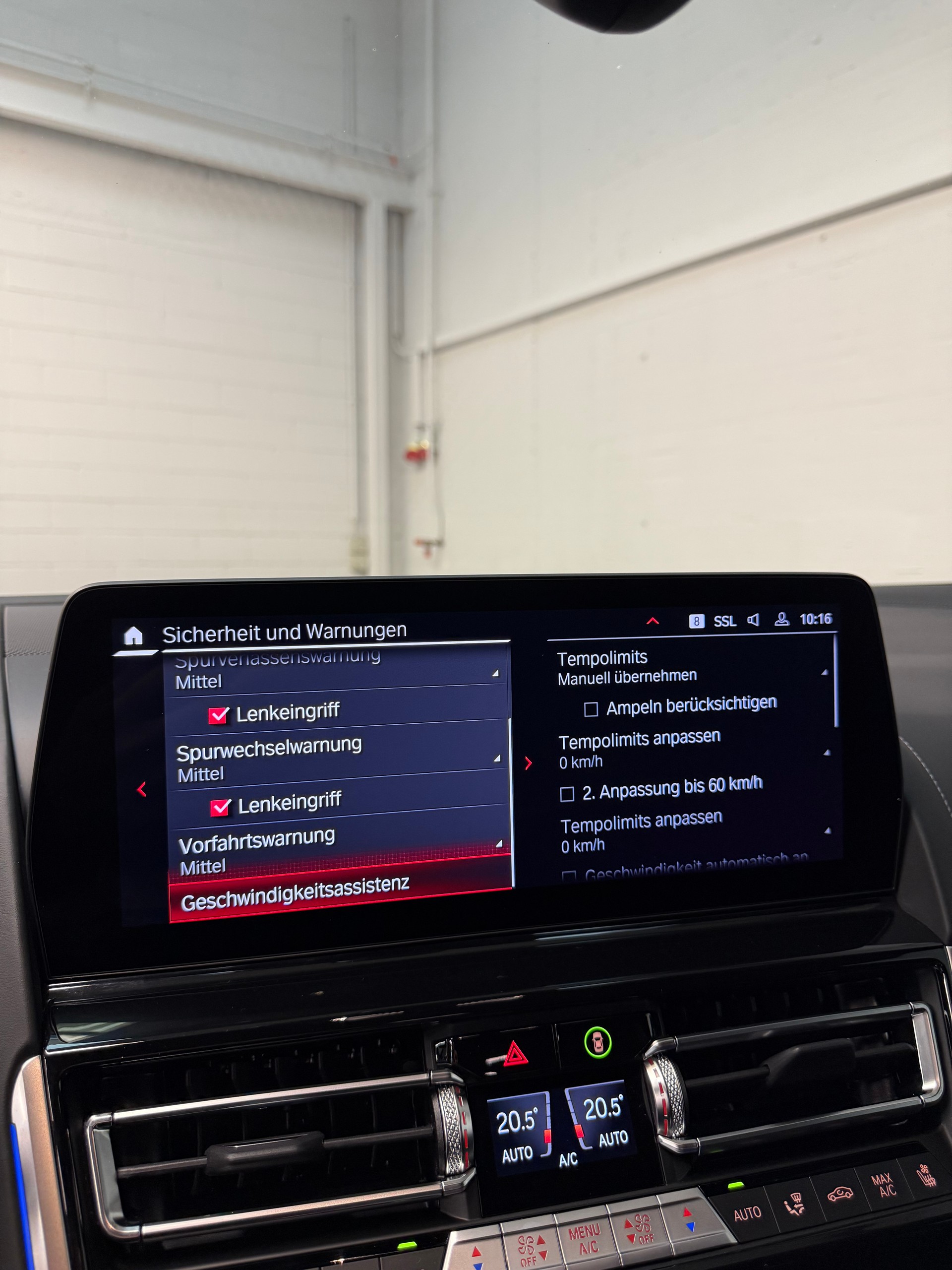 BMW M8 xDrive M Competition Steptronic Garantie & GRATISSERVICE / Aktionsleasing ab 999.--image-25