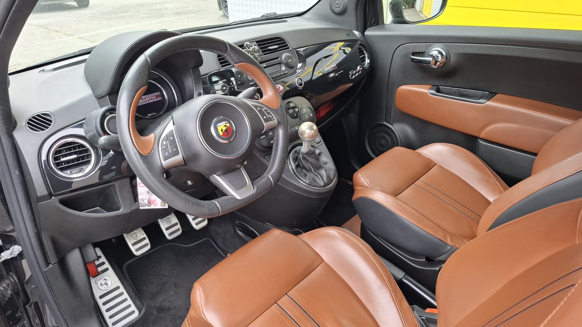 FIAT 595 1.4 16V Turbo Abarth Turismo-image-9