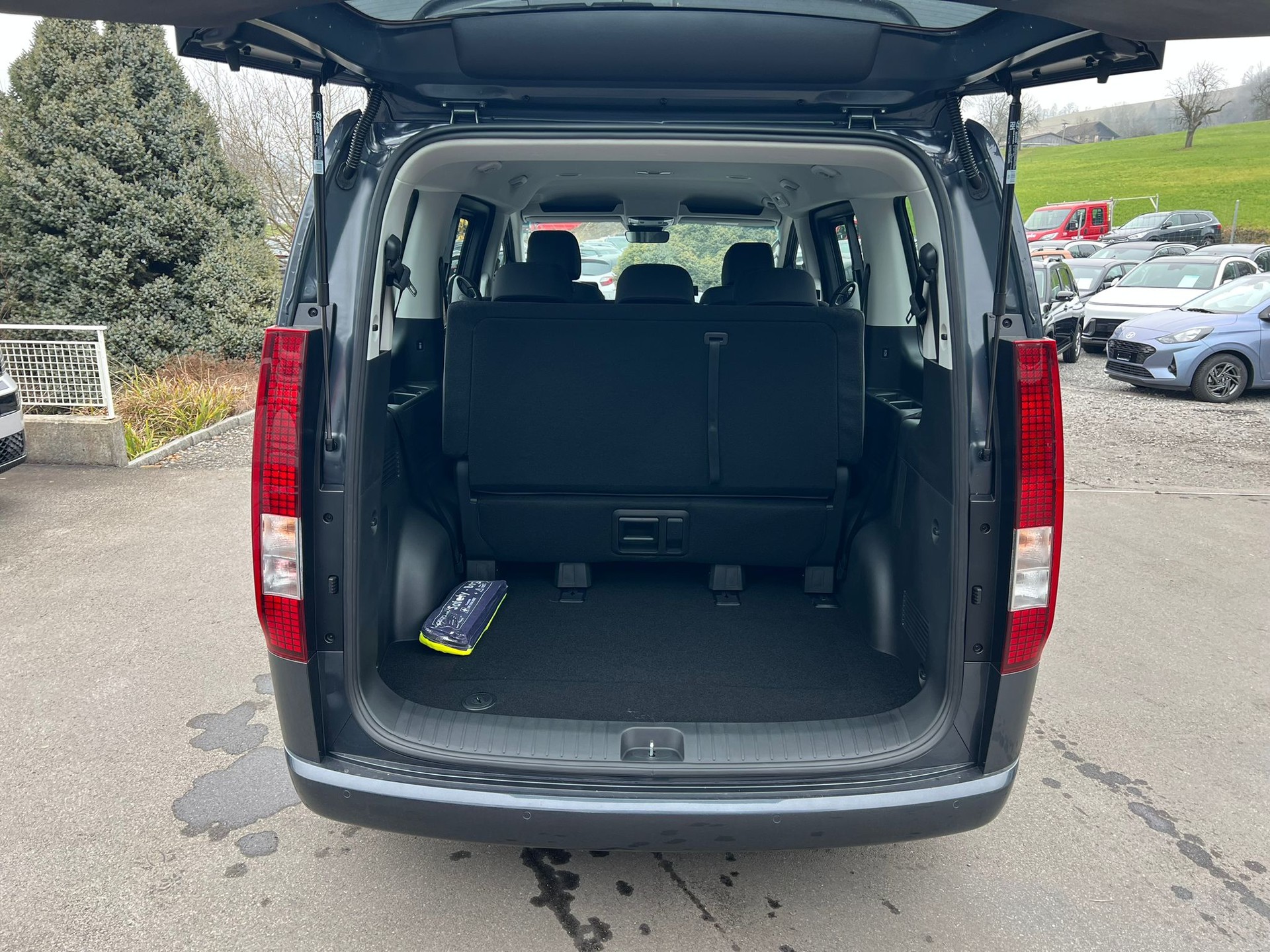HYUNDAI Staria Wagon 1.6 T-GDi HEV Amplia A-image-6