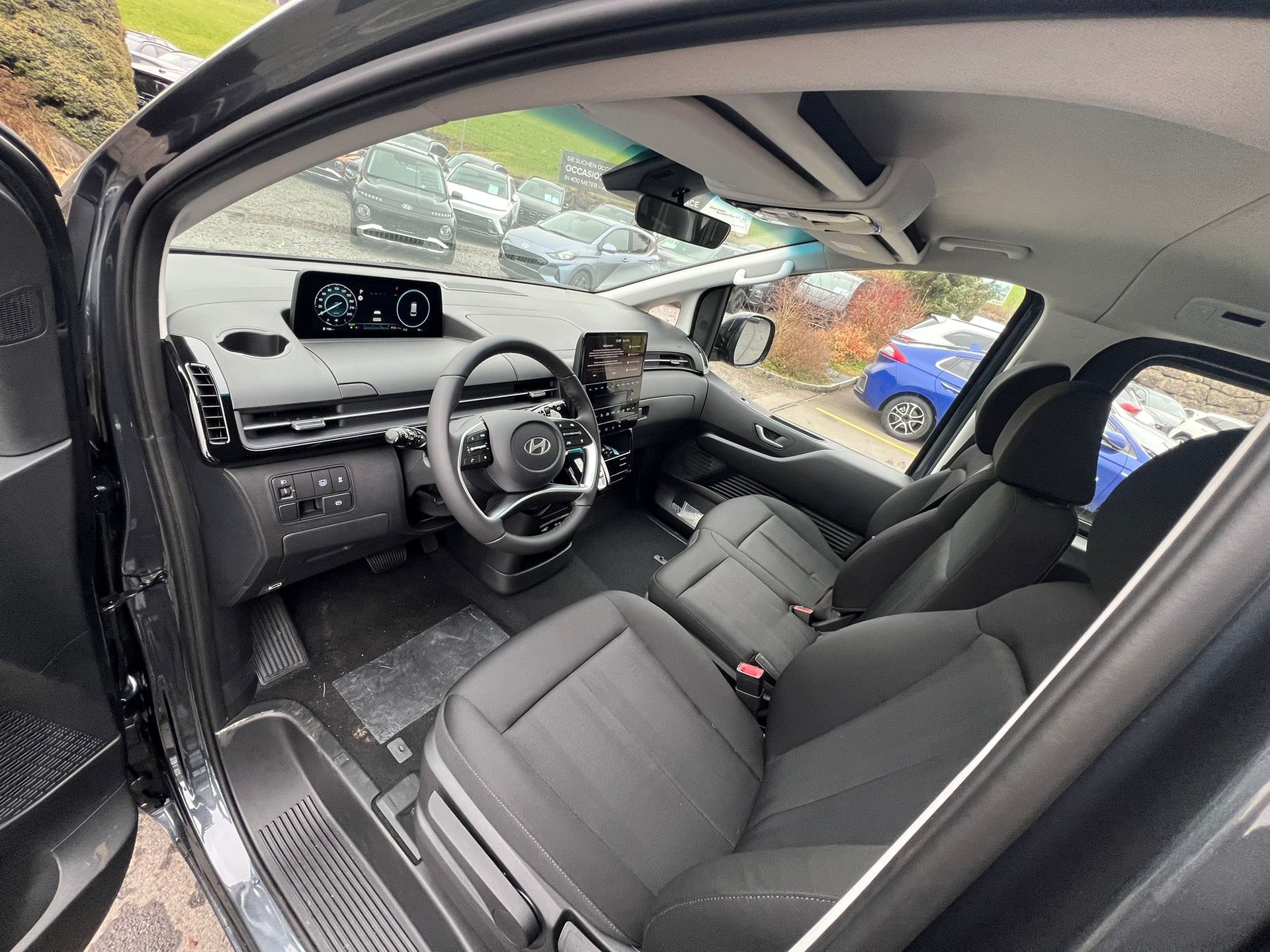 HYUNDAI Staria Wagon 1.6 T-GDi HEV Amplia A-image-9