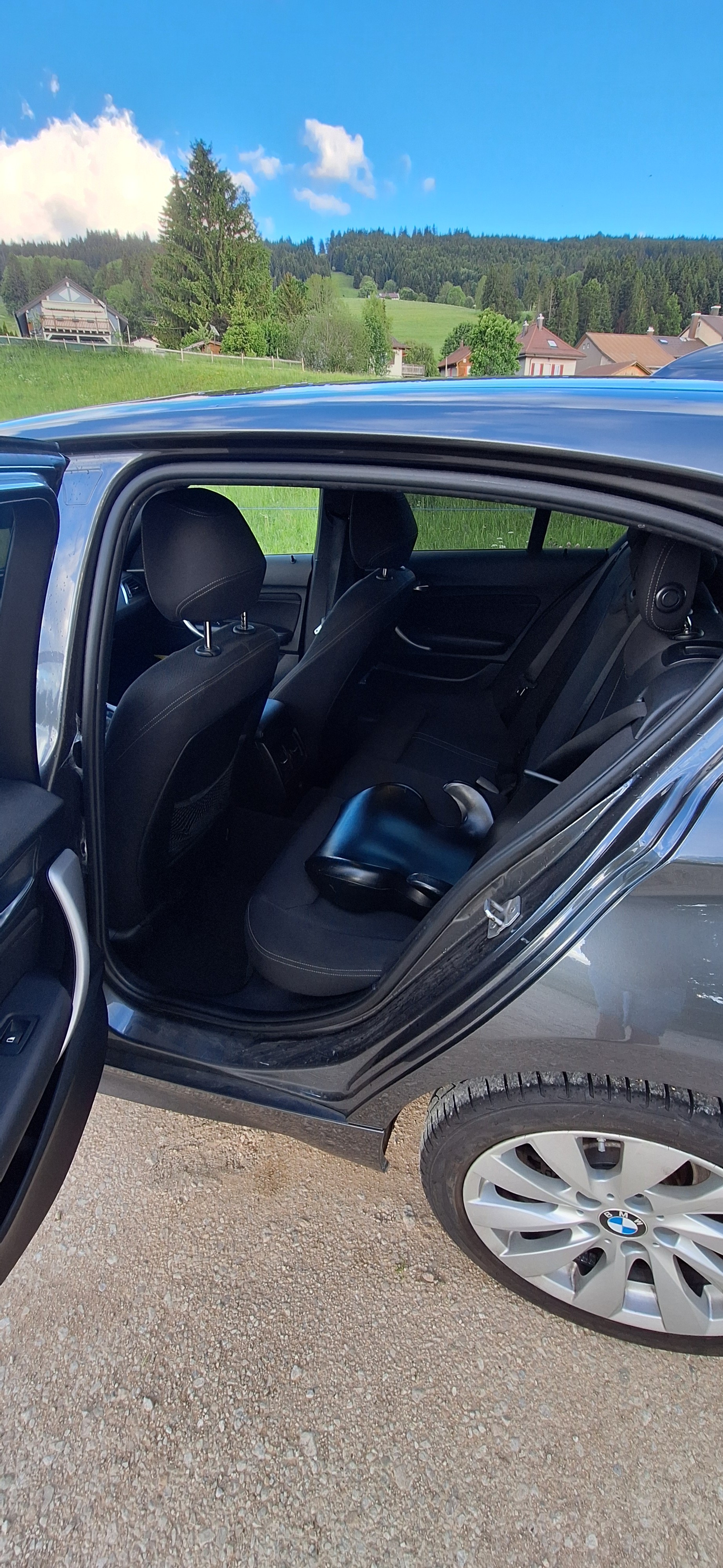 BMW 118d xDrive Edition M Sport-image-5